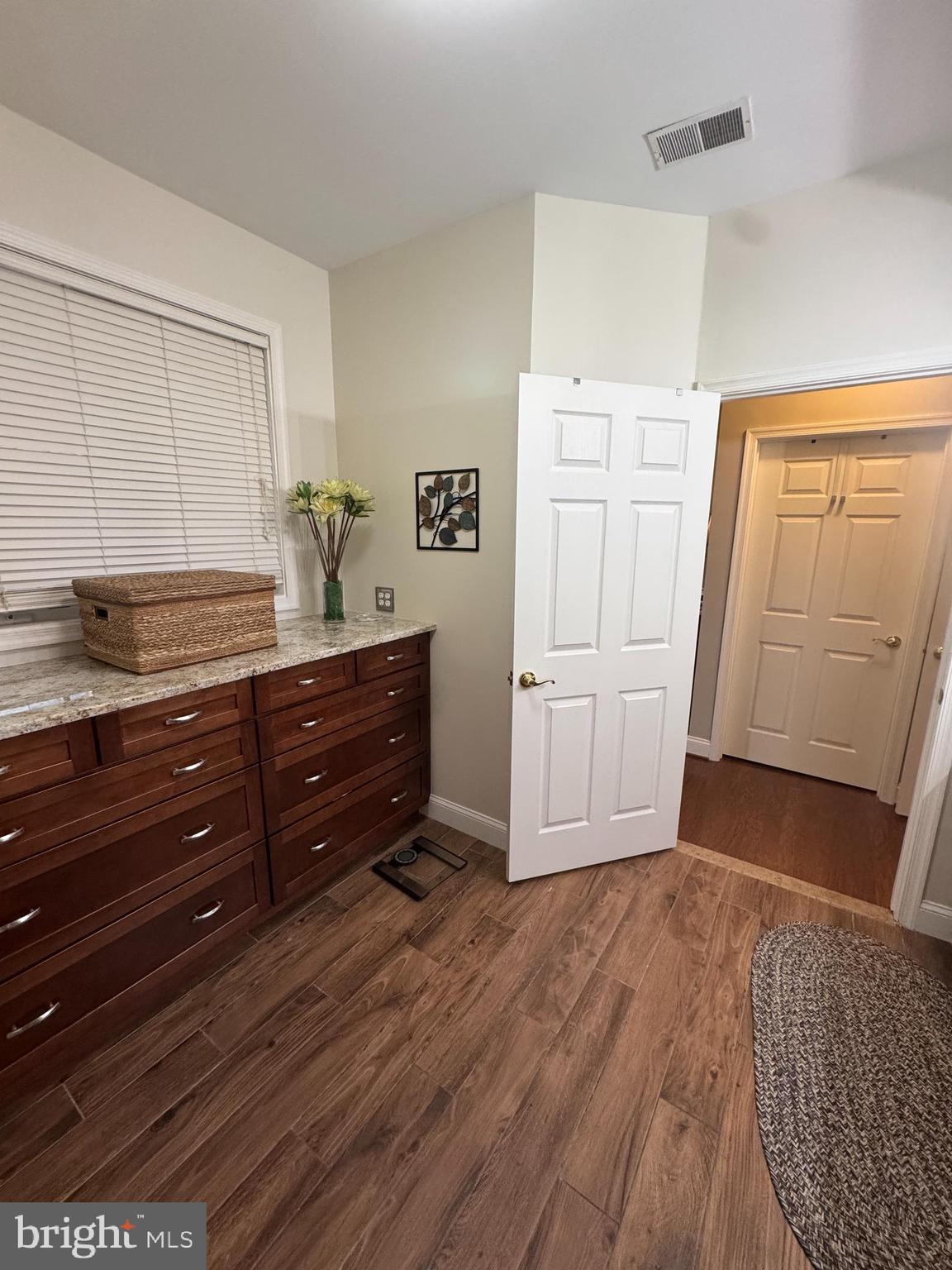 TOWN CENTER - Residential