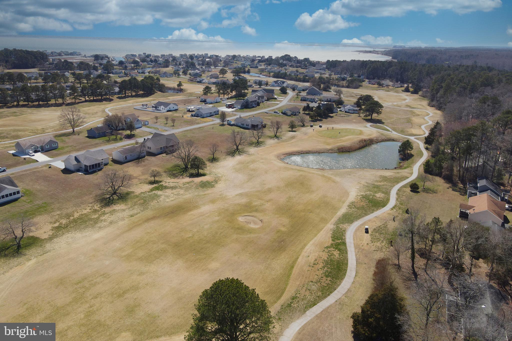 CAPTAIN'S COVE - Land