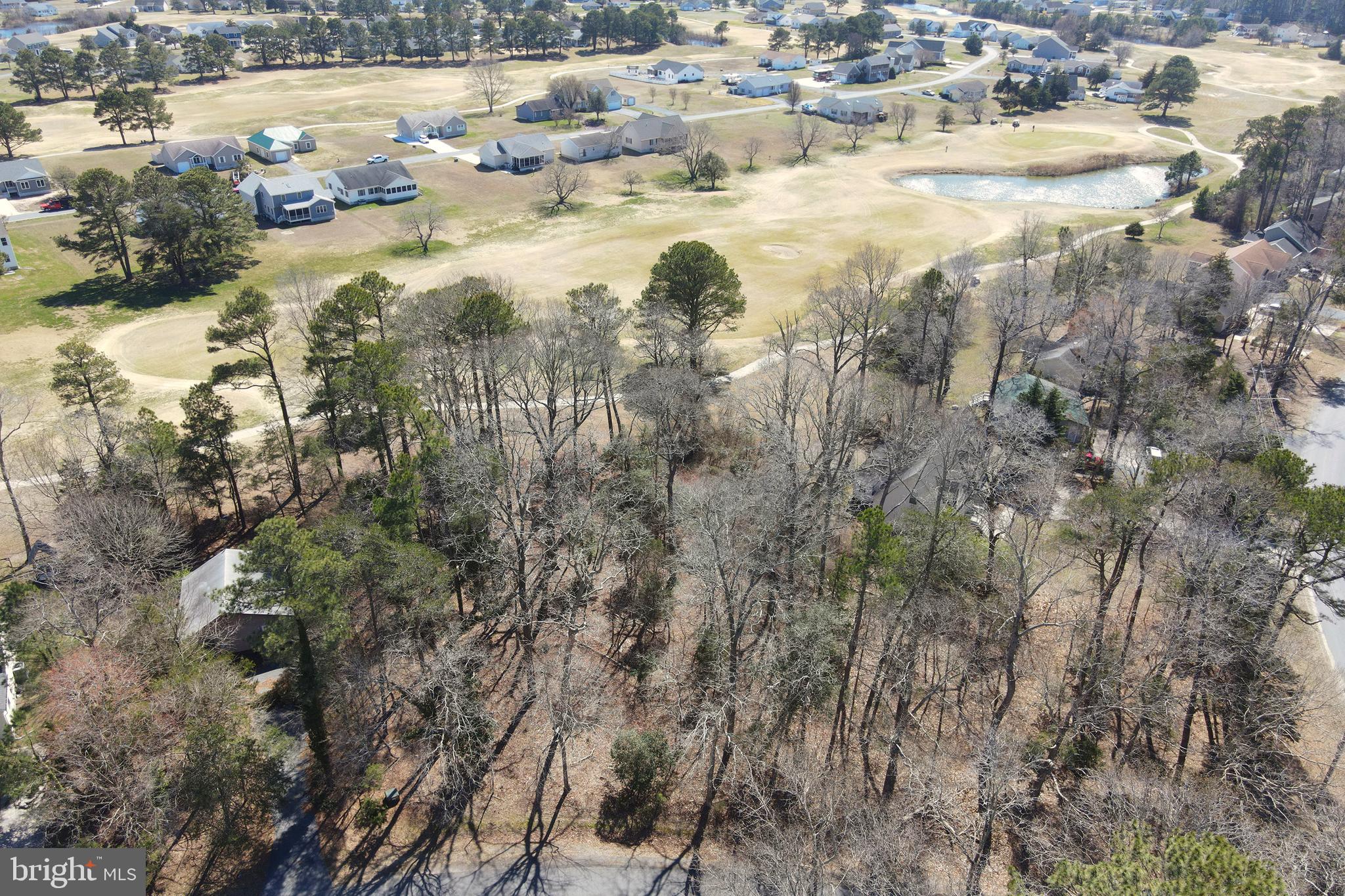 CAPTAIN'S COVE - Land