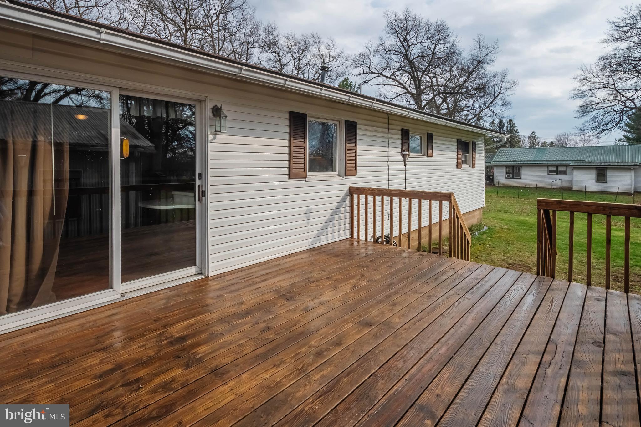 MOUNTAIN LAKE PARK - Residential