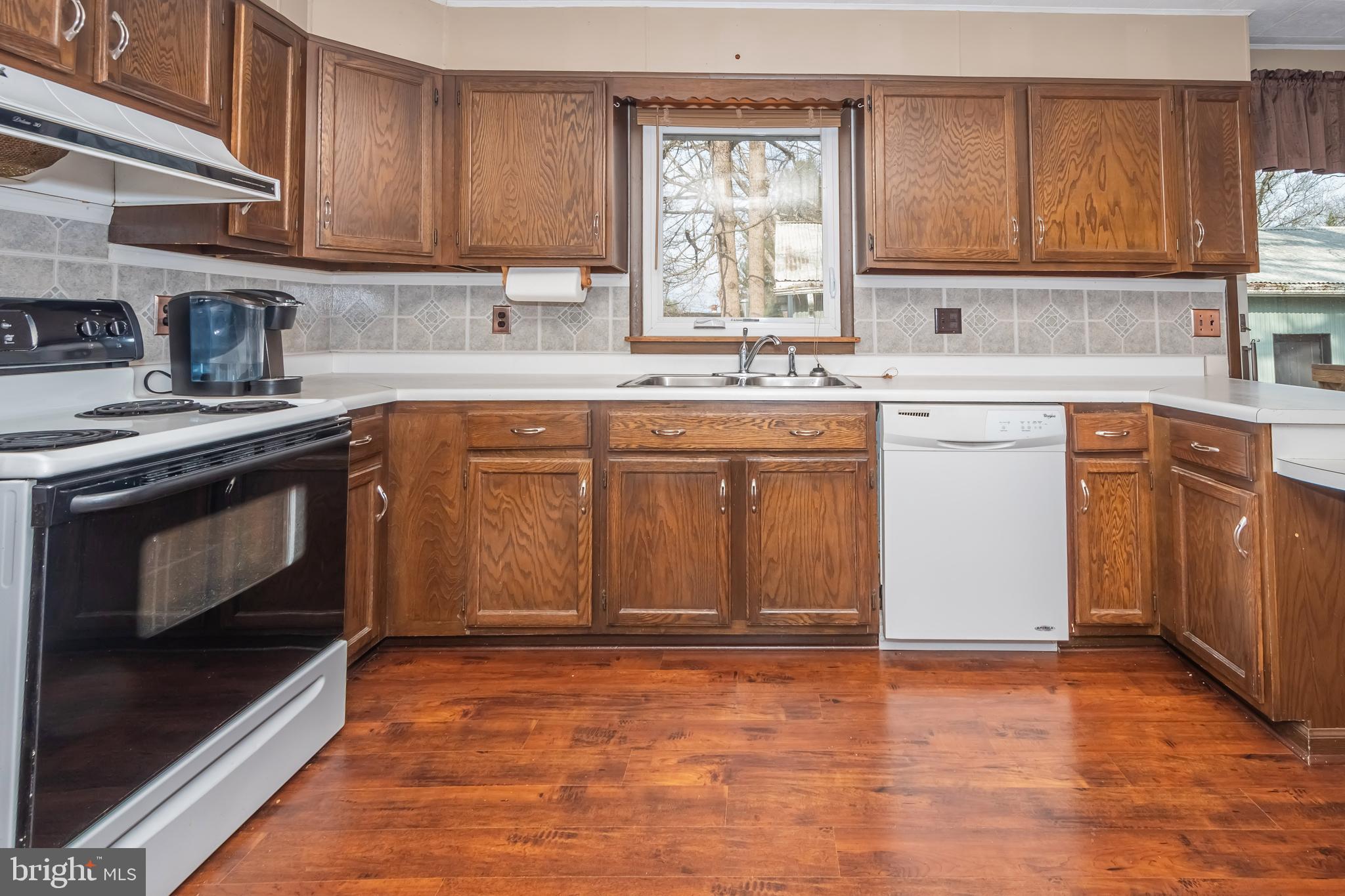 MOUNTAIN LAKE PARK - Residential