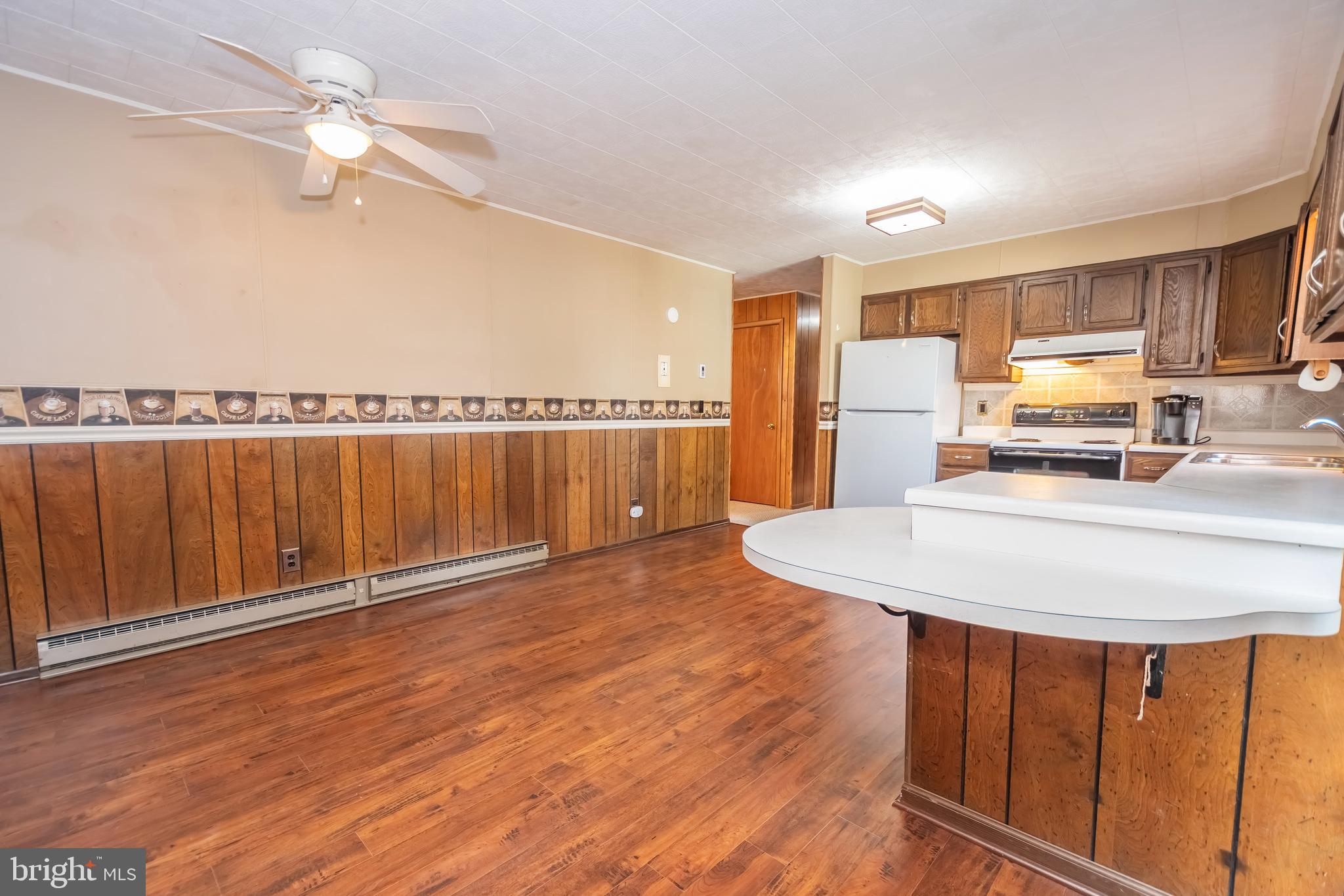 MOUNTAIN LAKE PARK - Residential