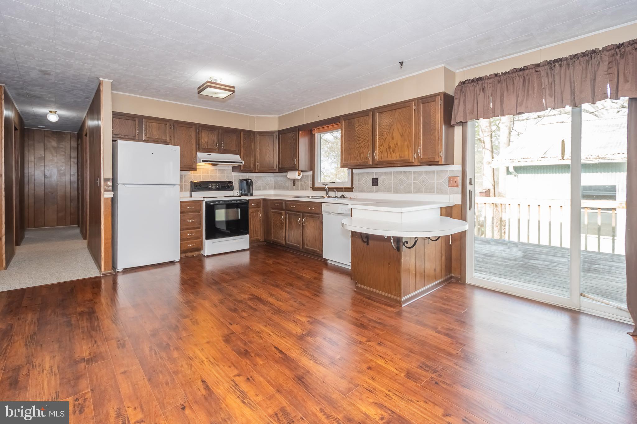 MOUNTAIN LAKE PARK - Residential