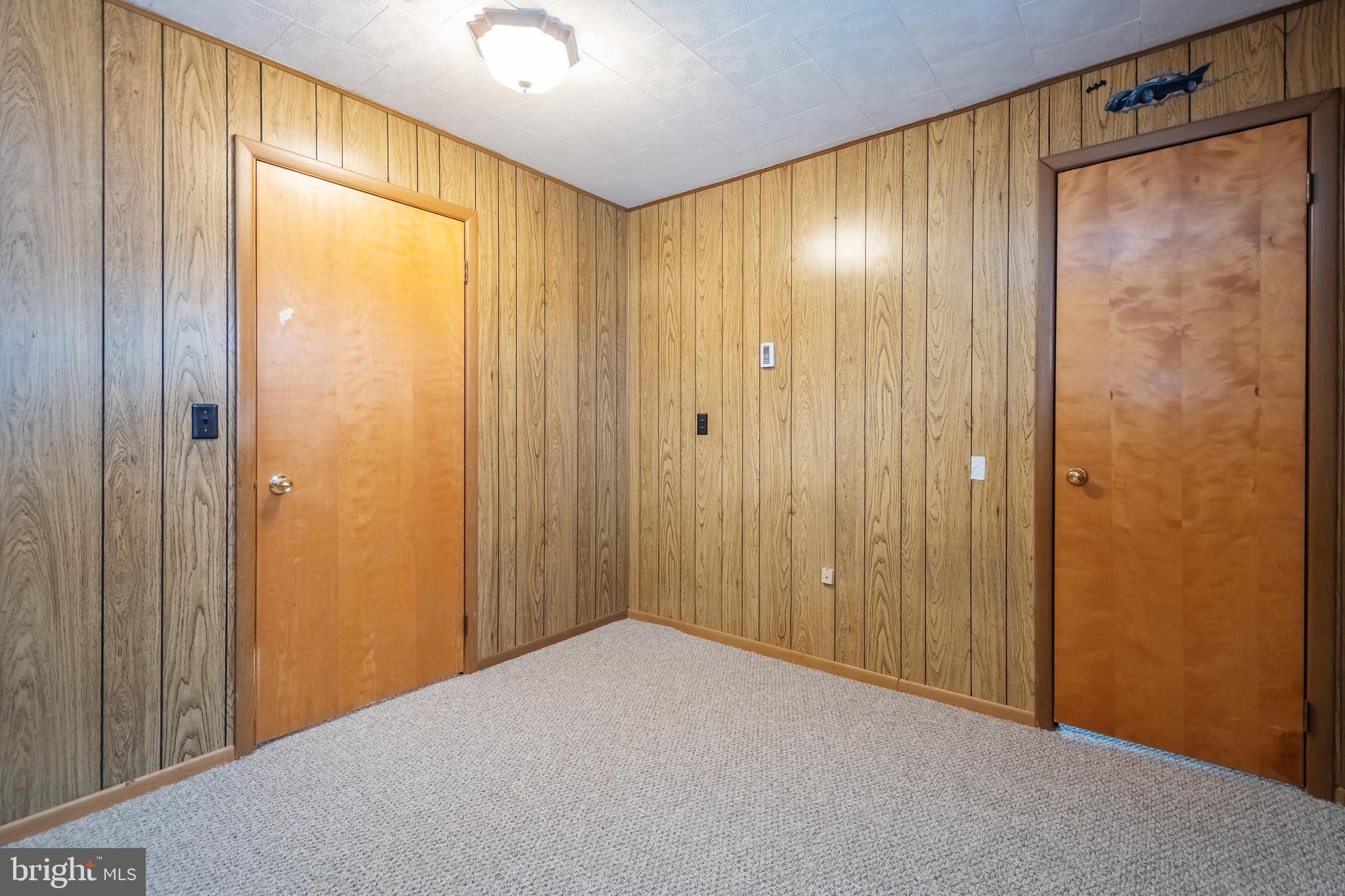 MOUNTAIN LAKE PARK - Residential