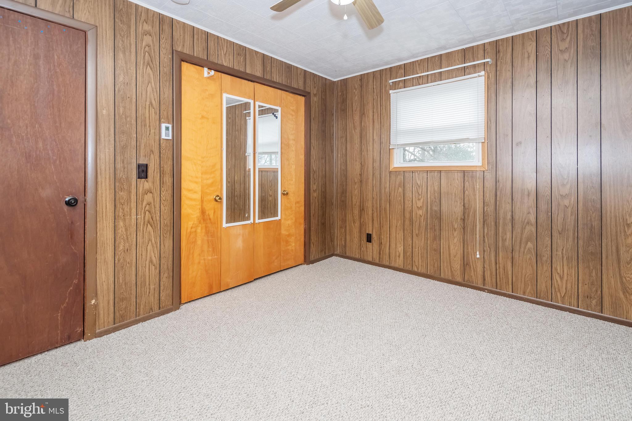 MOUNTAIN LAKE PARK - Residential