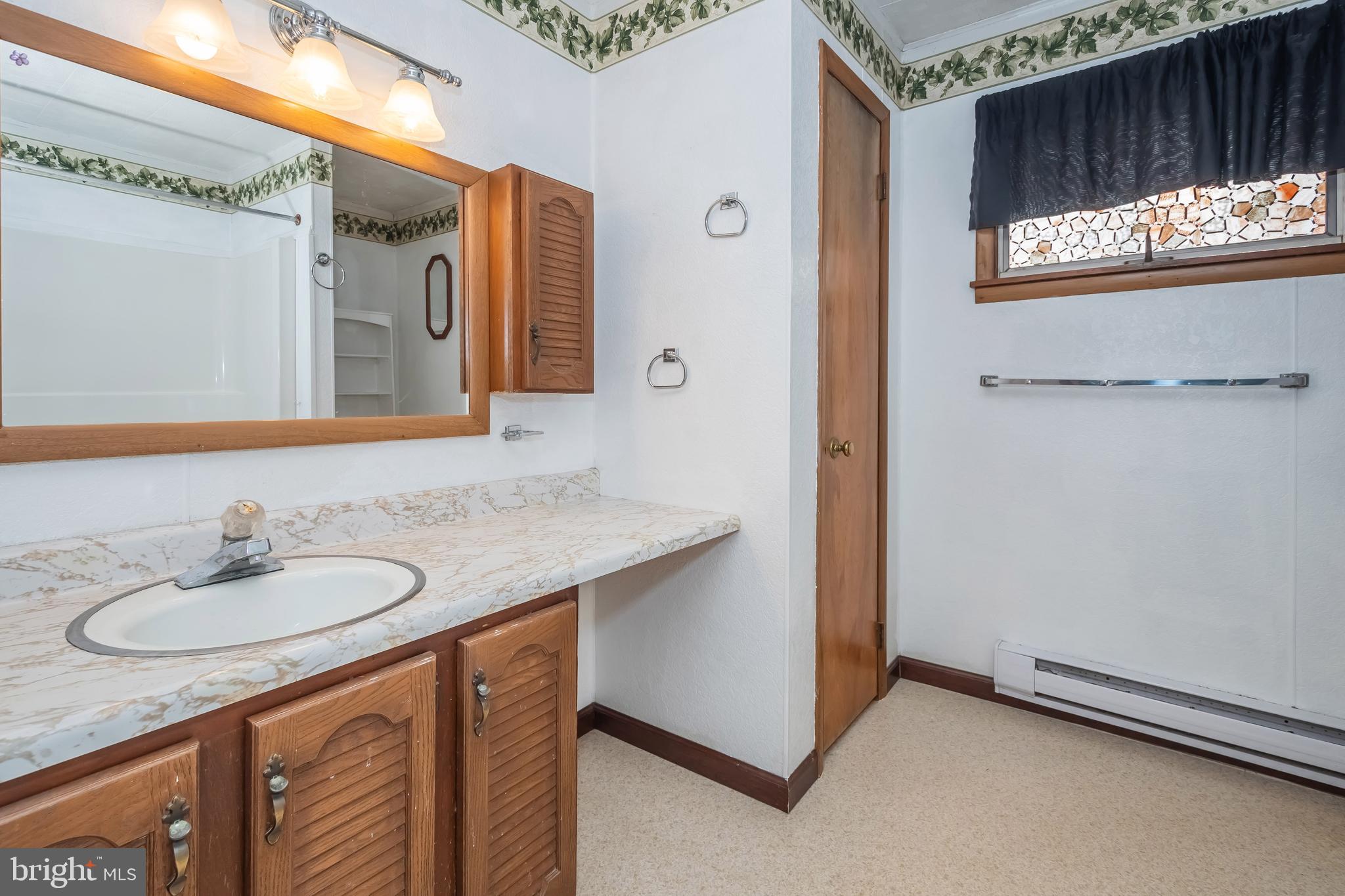 MOUNTAIN LAKE PARK - Residential