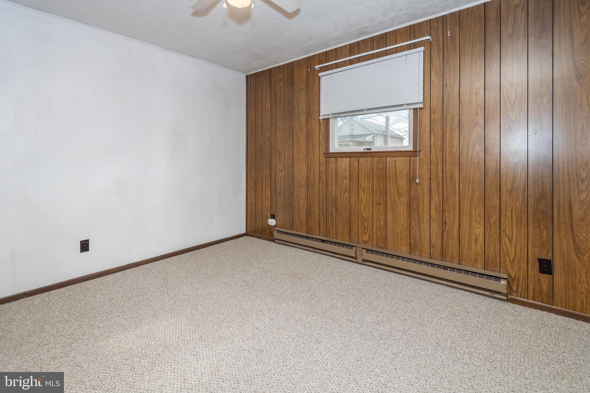 MOUNTAIN LAKE PARK - Residential