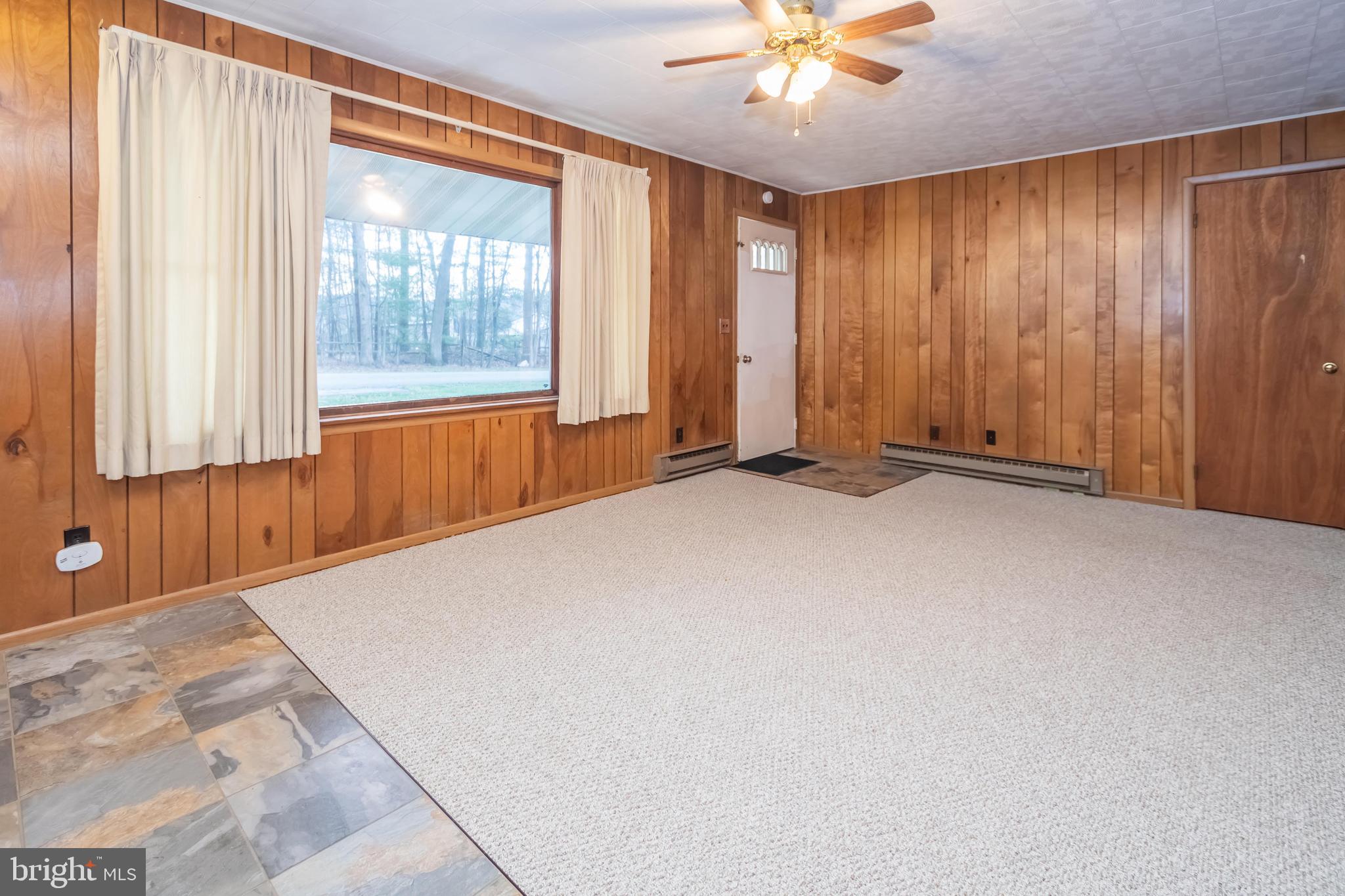 MOUNTAIN LAKE PARK - Residential