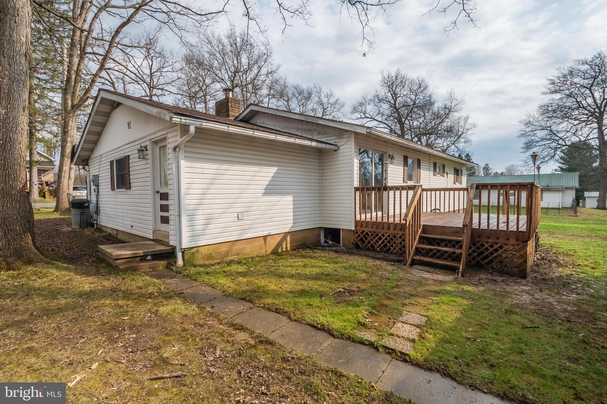 MOUNTAIN LAKE PARK - Residential