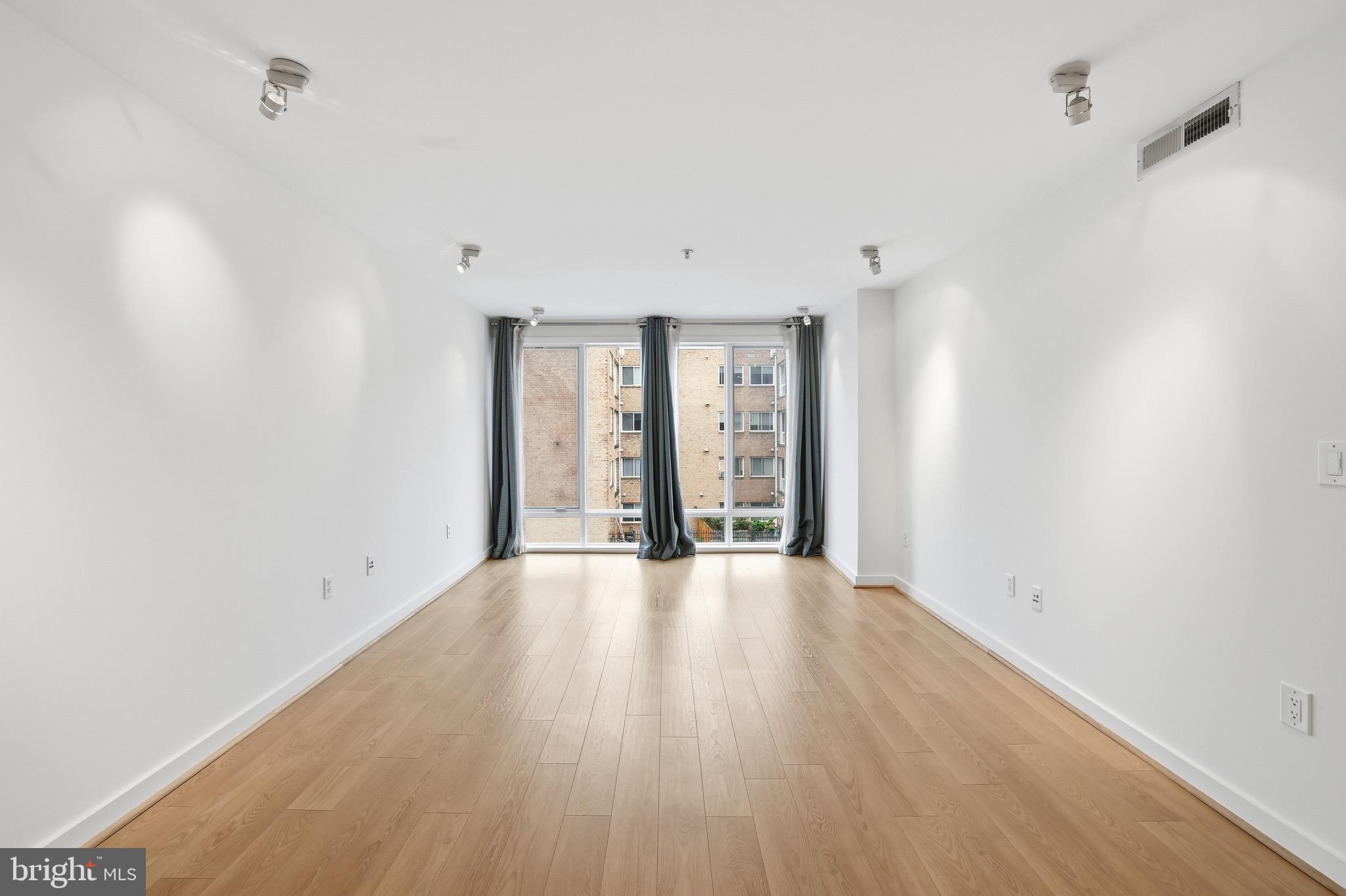 1423 NEWTON STREET NW 303