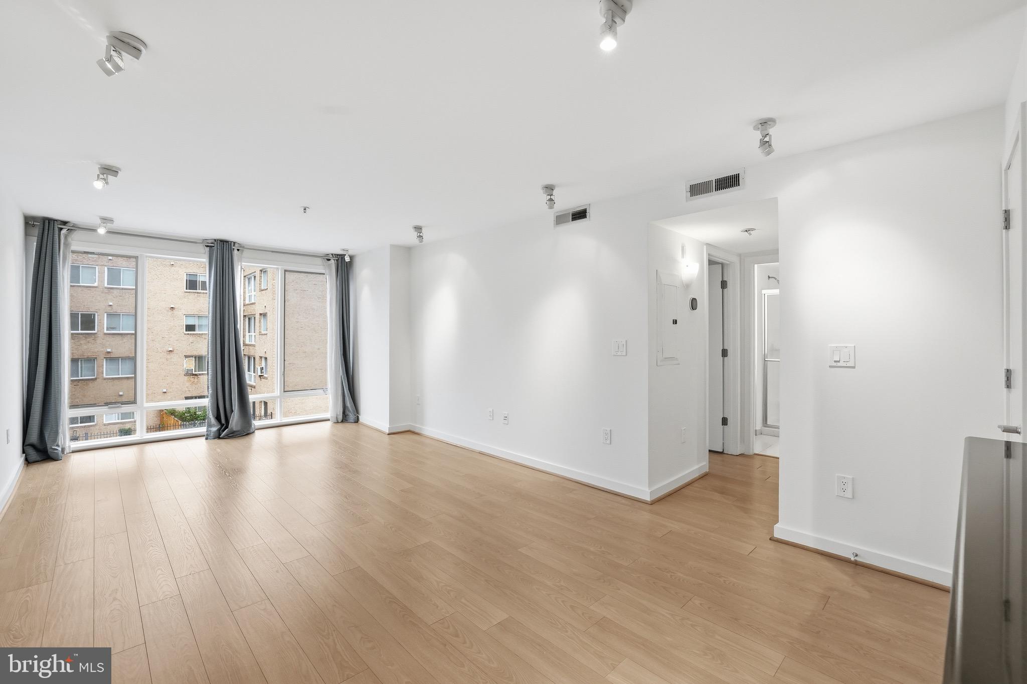 1423 NEWTON STREET NW 303