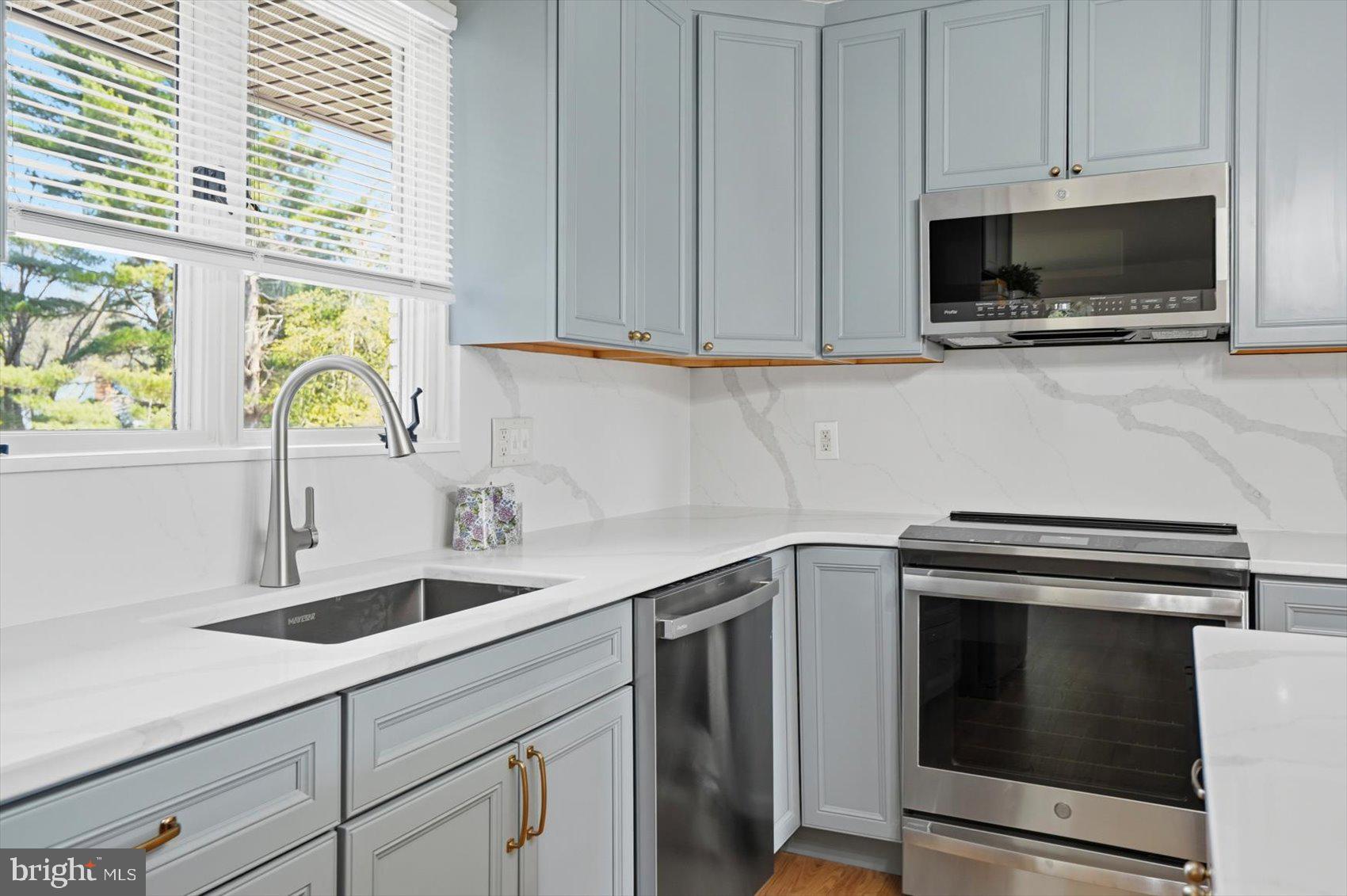 CHAPEL RIDGE - Residential