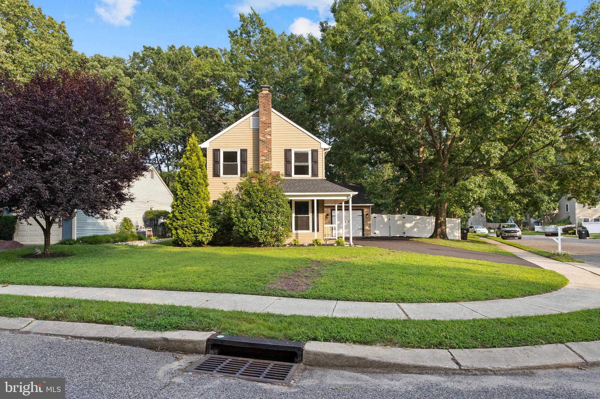 64 WINDINGBROOK DR