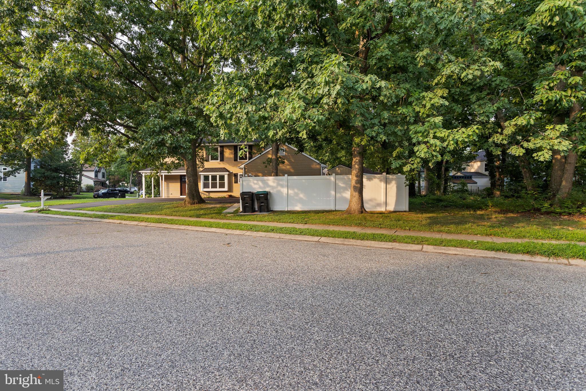 64 WINDINGBROOK DR