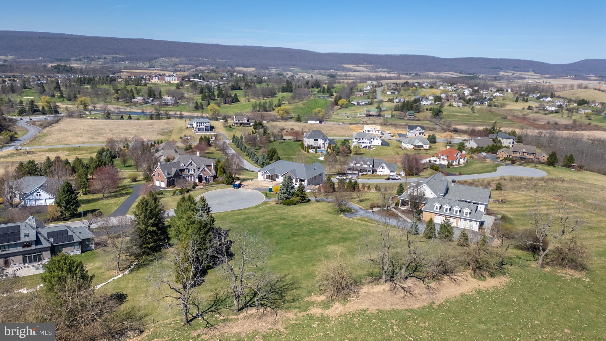 LAUREL HILLS - Land