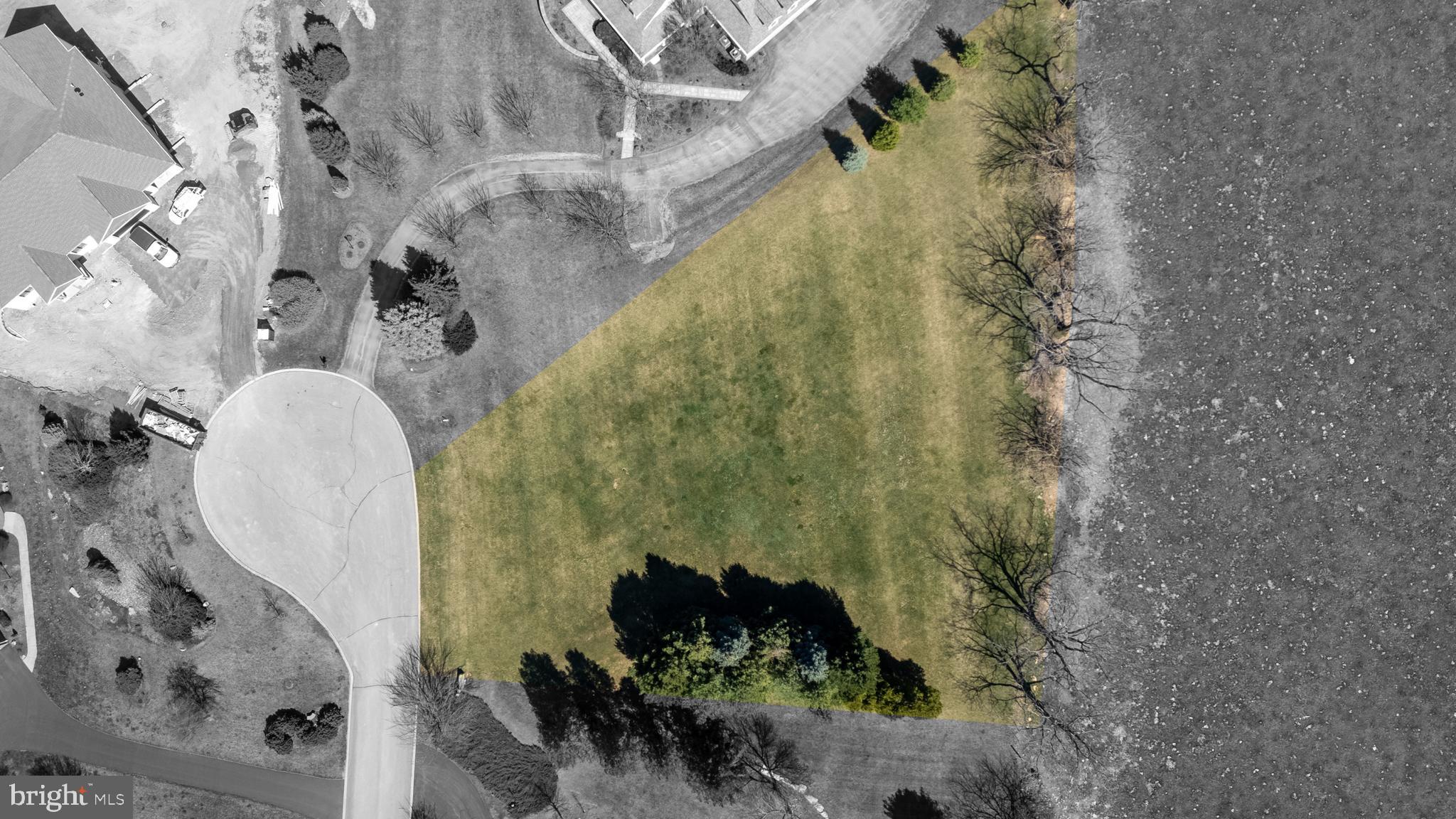 LAUREL HILLS - Land