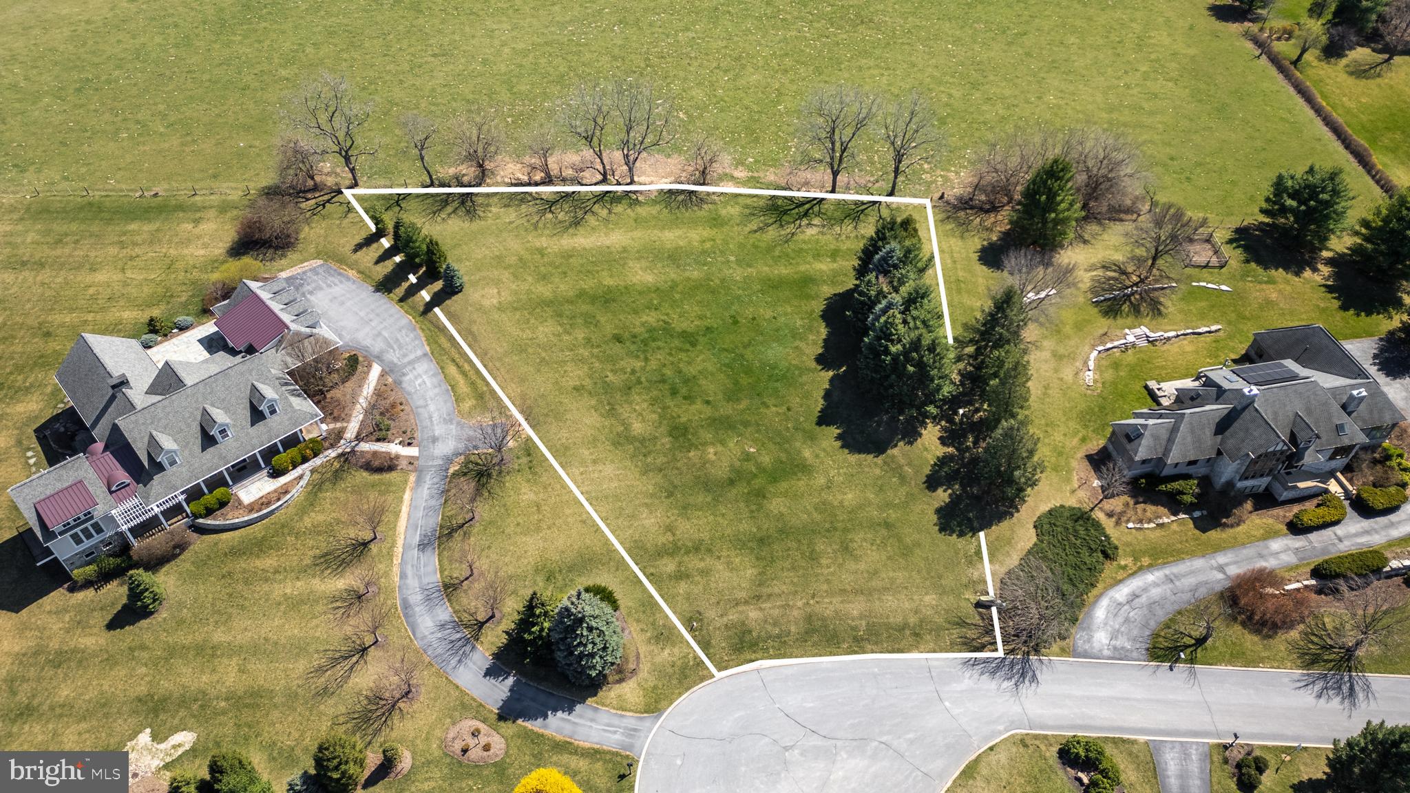 LAUREL HILLS - Land