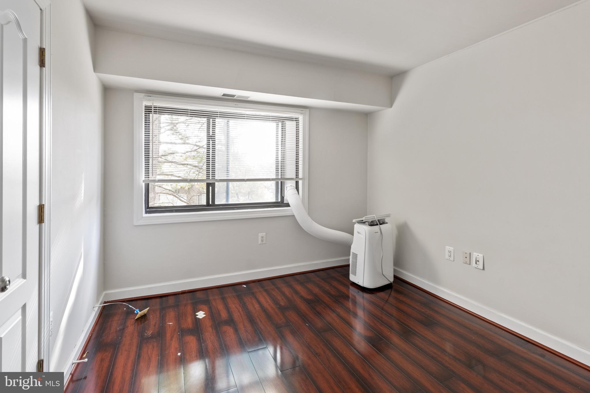 WESTWOOD PARK - Residential