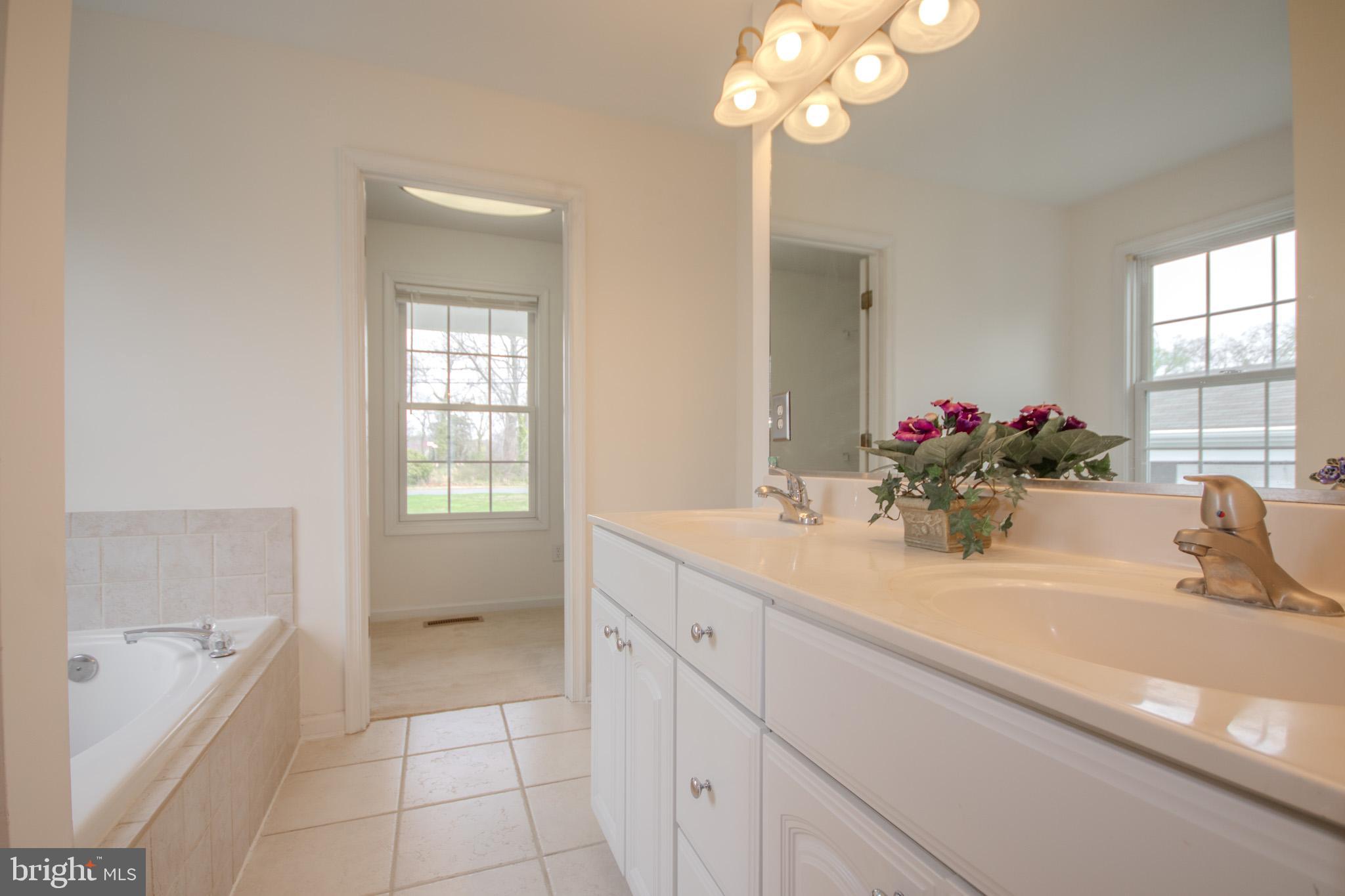 EAST FIELD - Residential