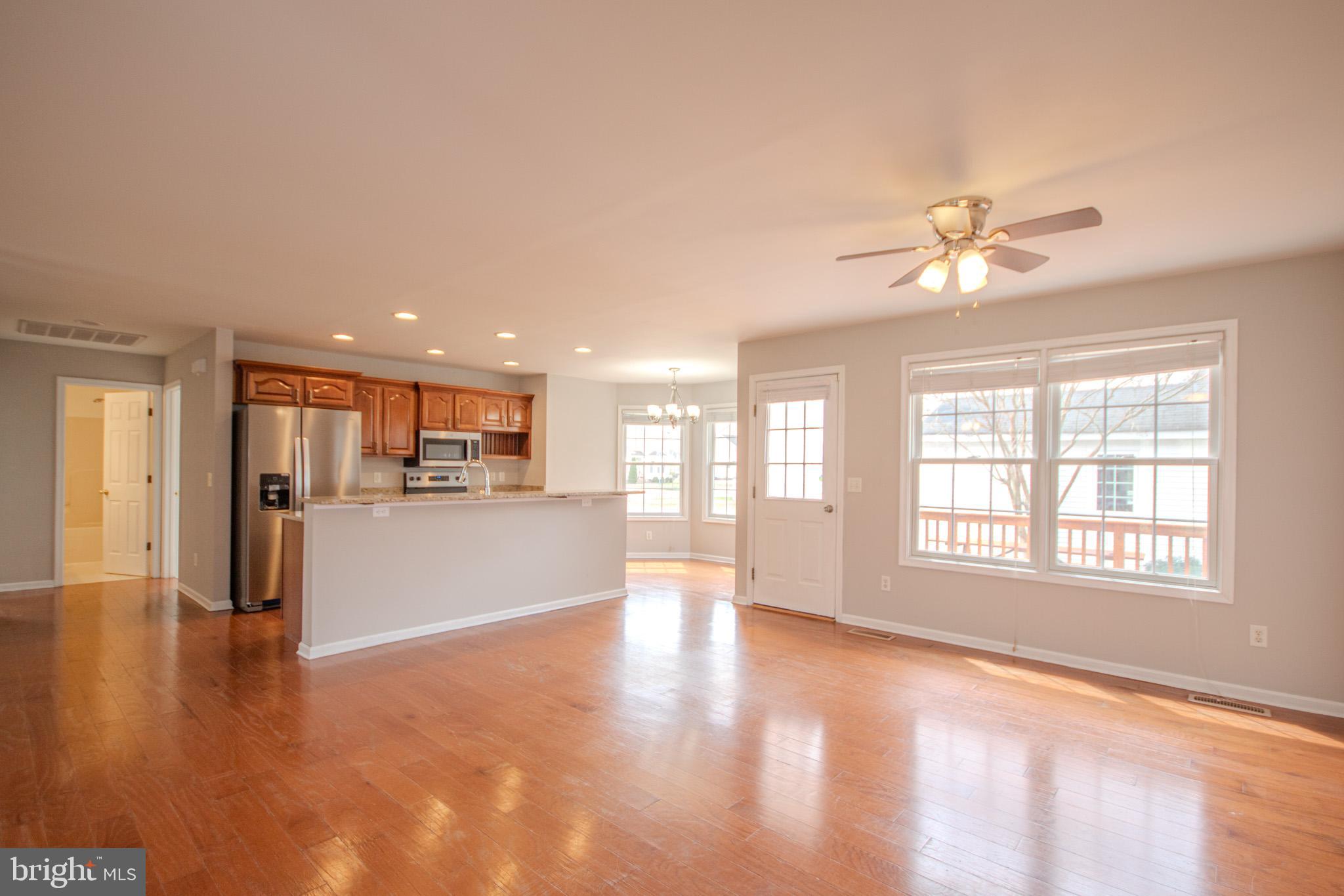 EAST FIELD - Residential