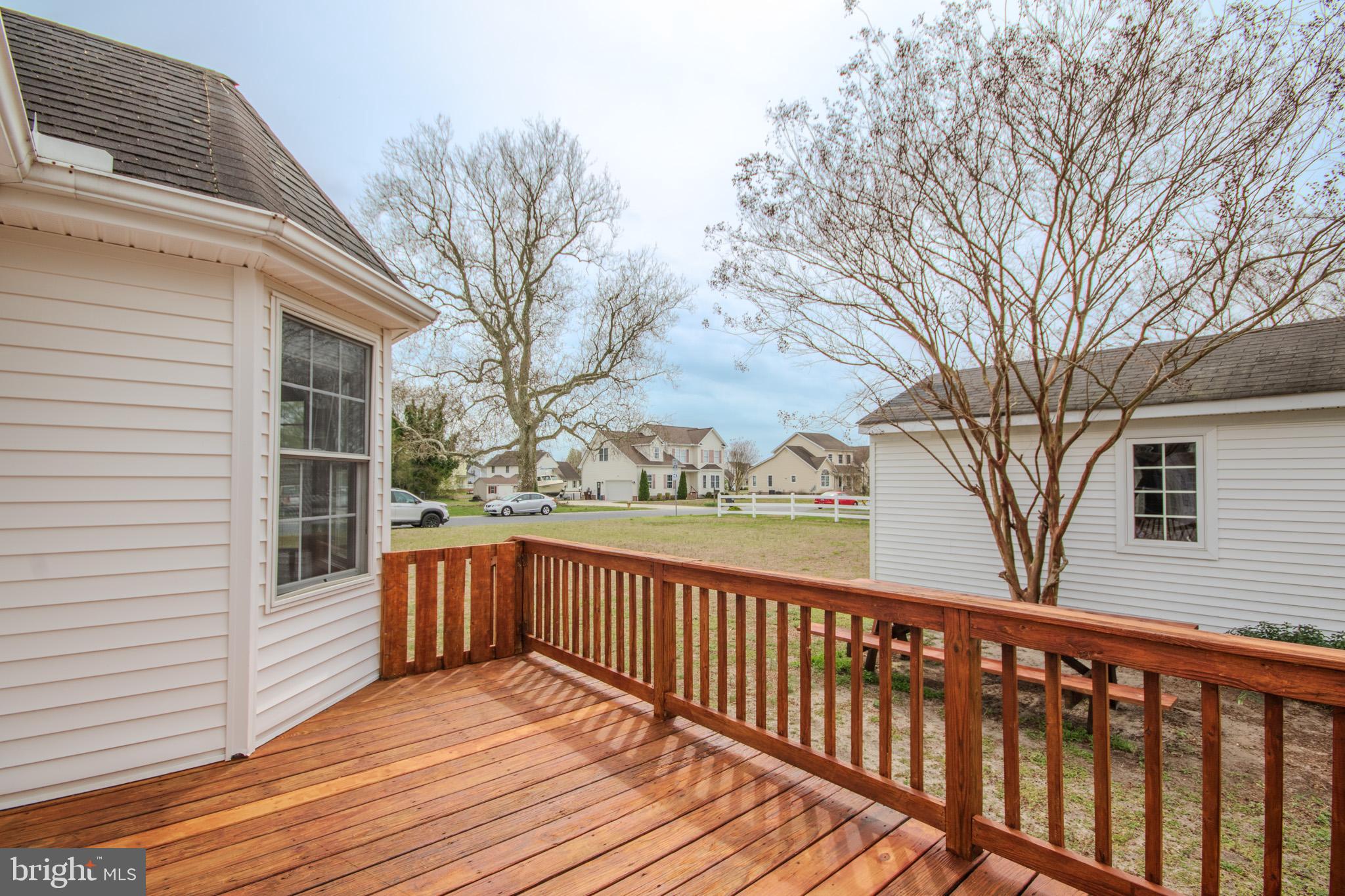 EAST FIELD - Residential