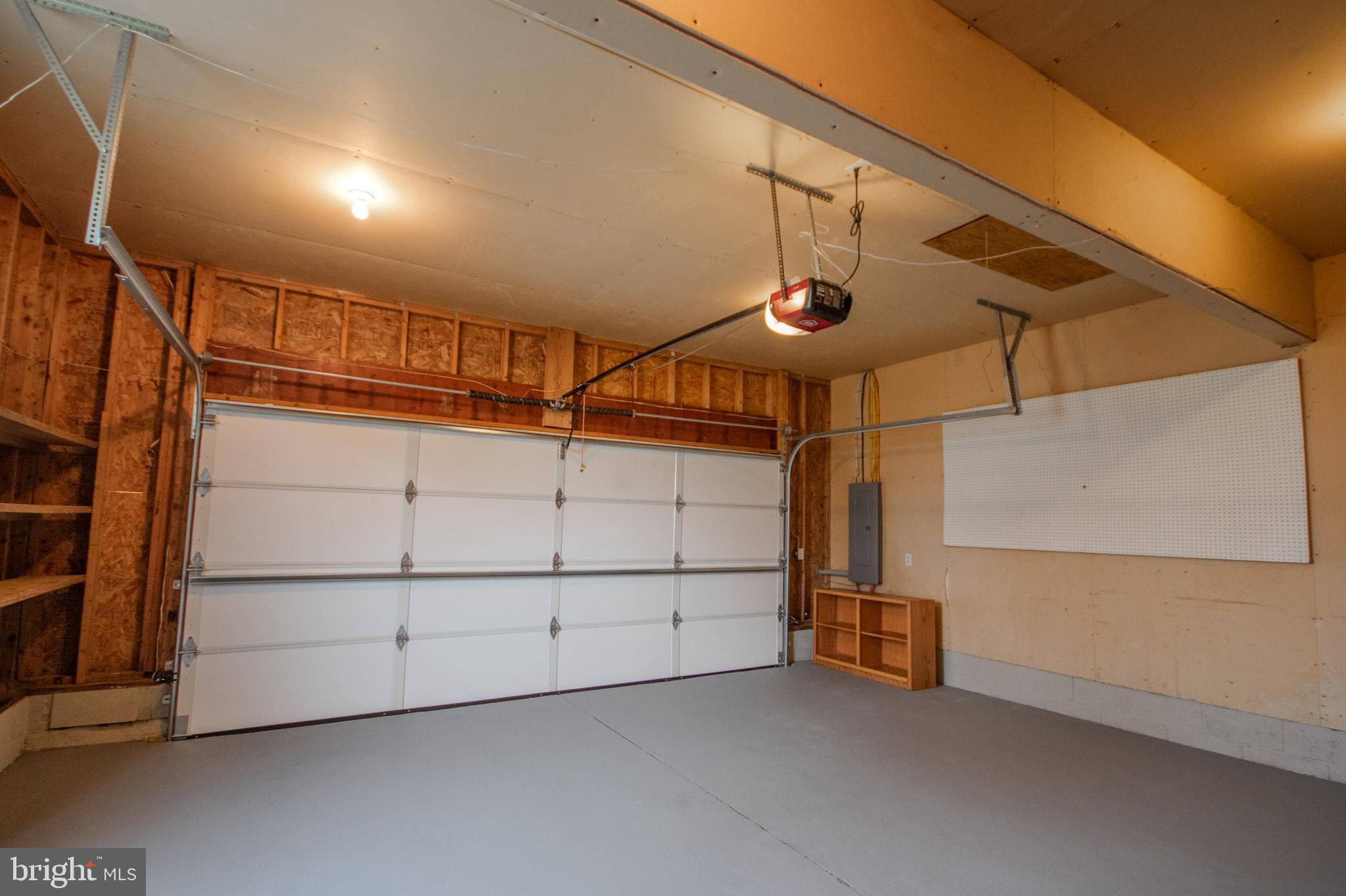 EAST FIELD - Residential