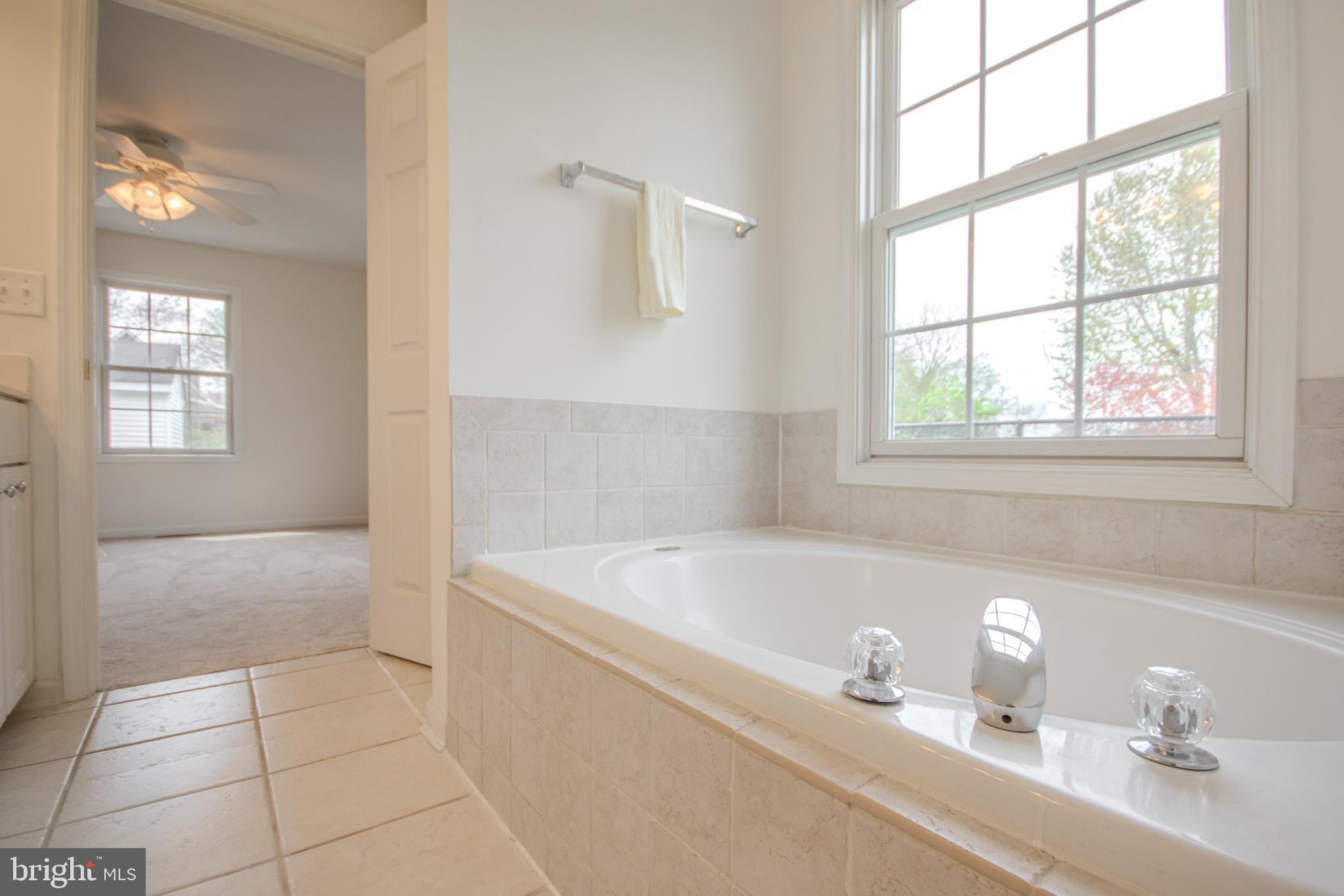 EAST FIELD - Residential