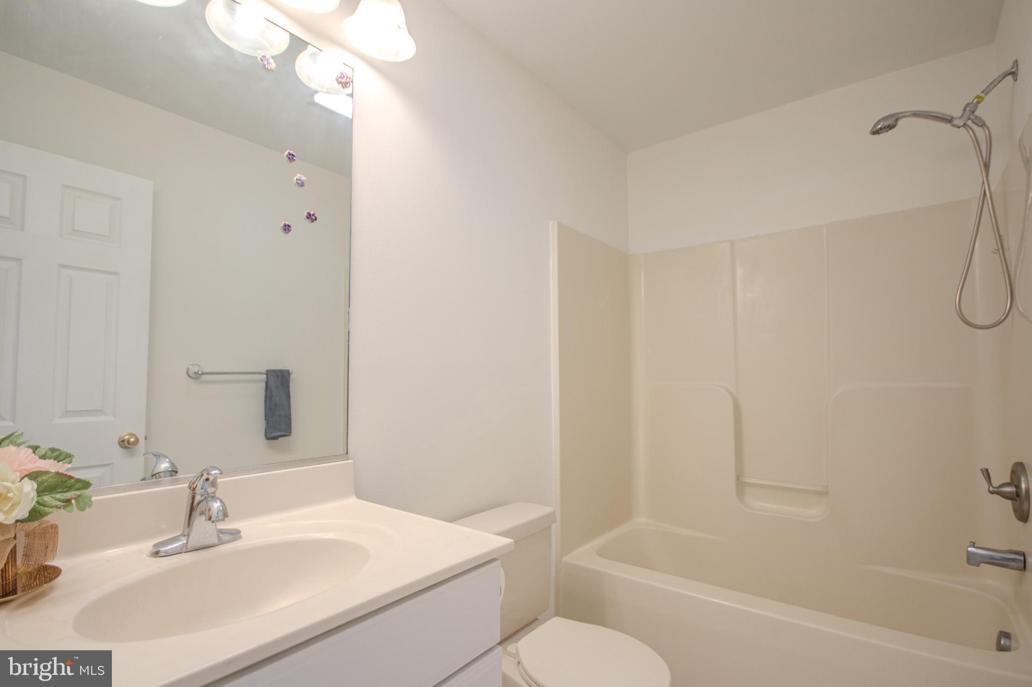 EAST FIELD - Residential