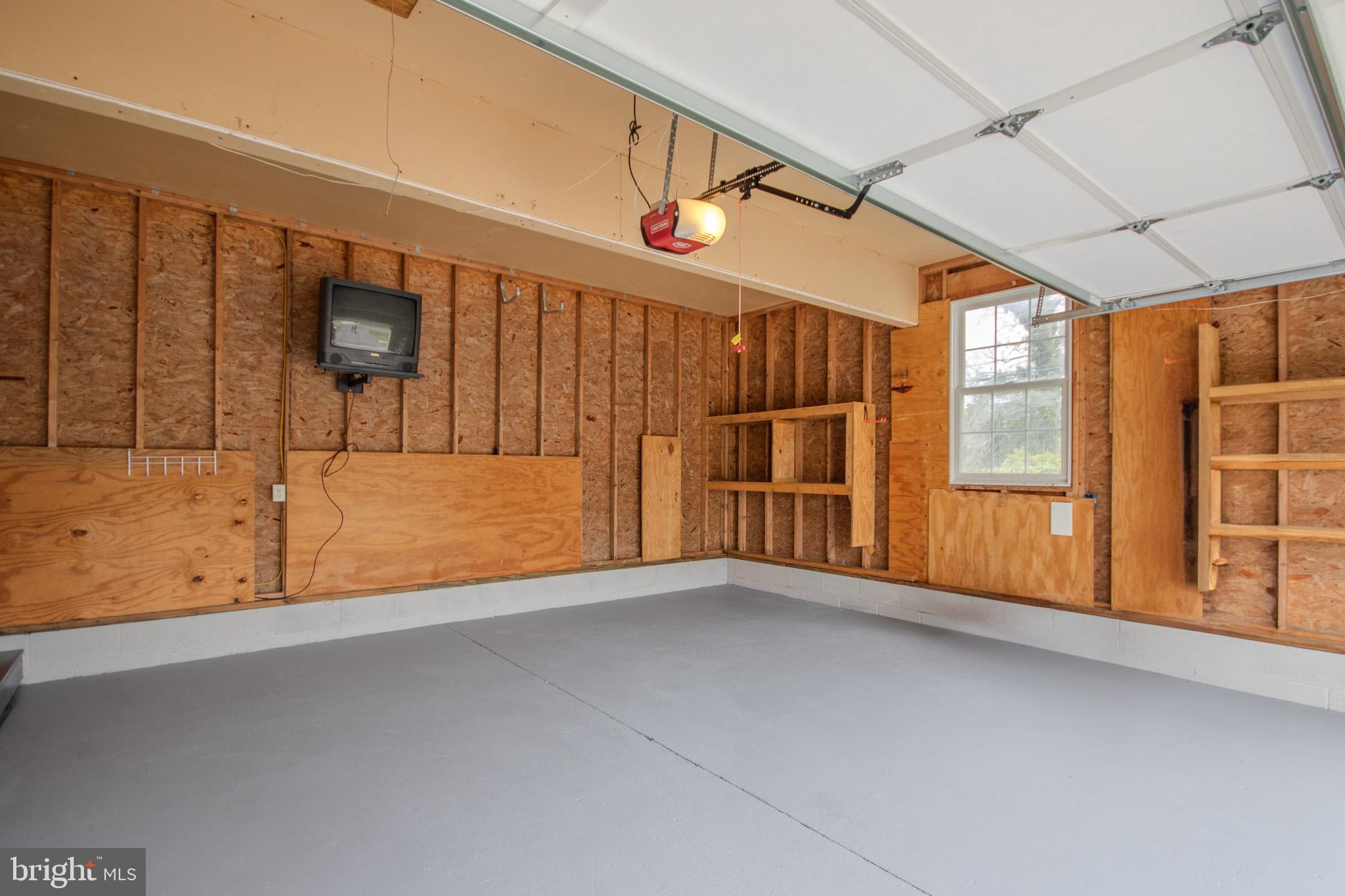 EAST FIELD - Residential