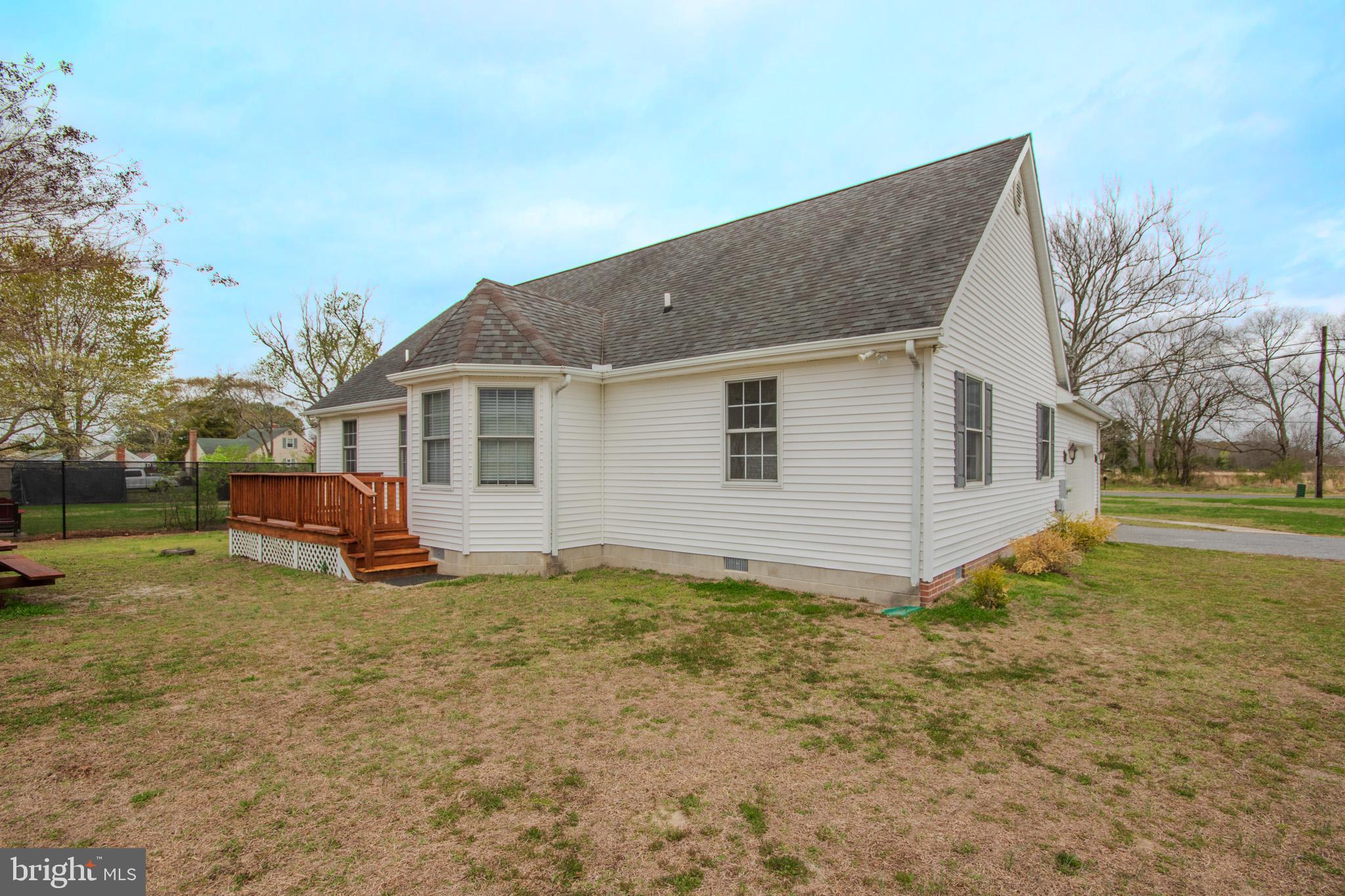 EAST FIELD - Residential