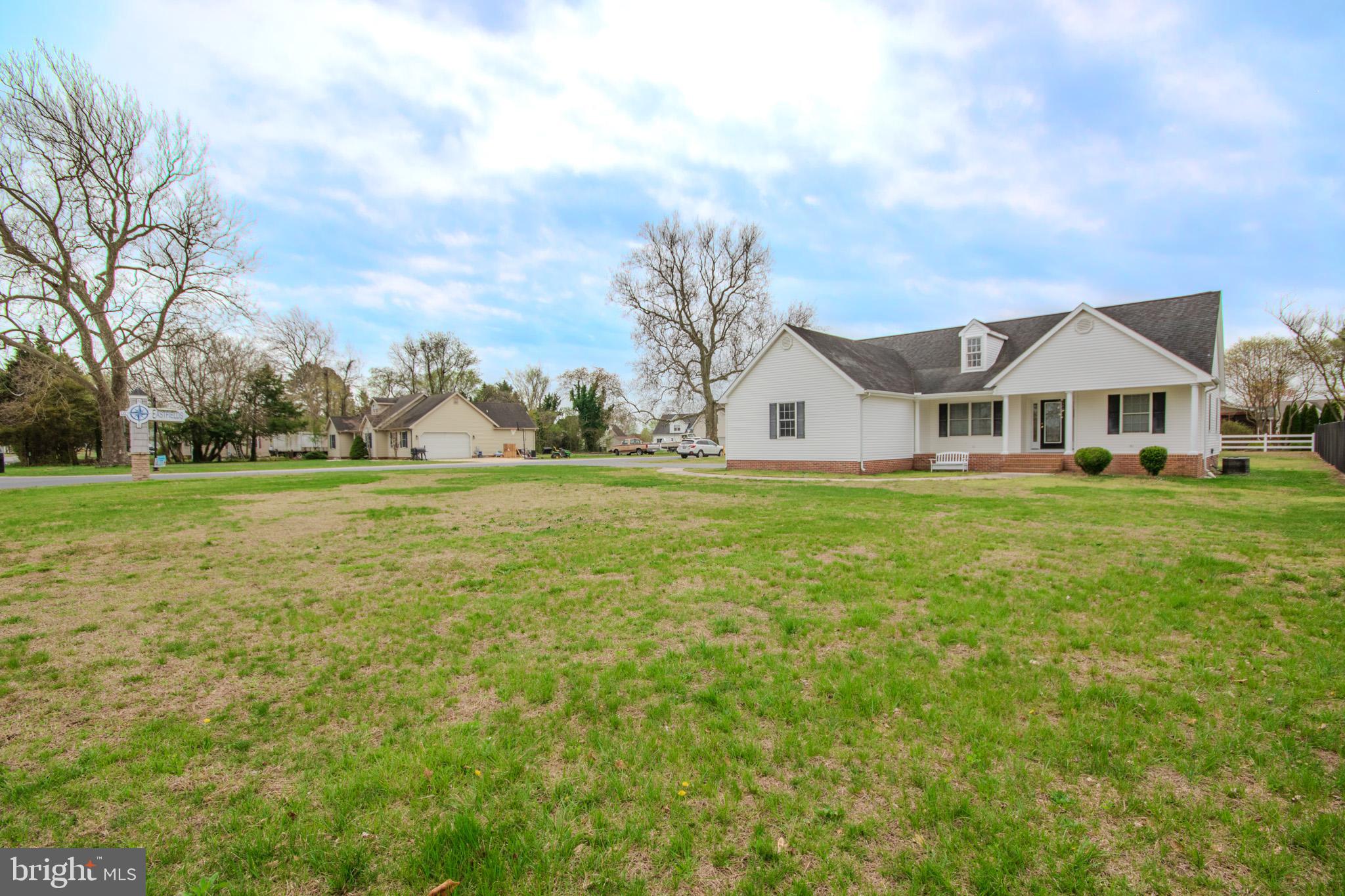 EAST FIELD - Residential