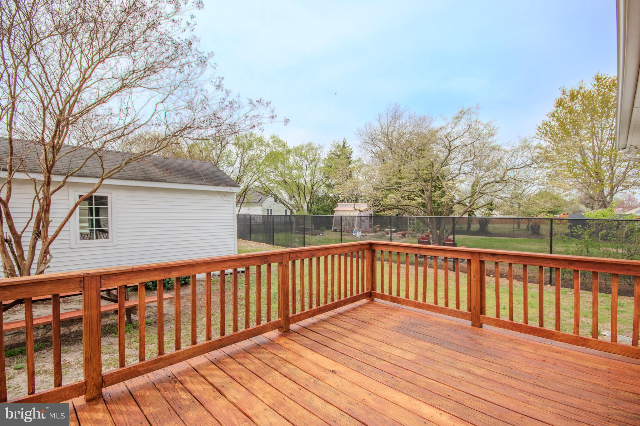 EAST FIELD - Residential