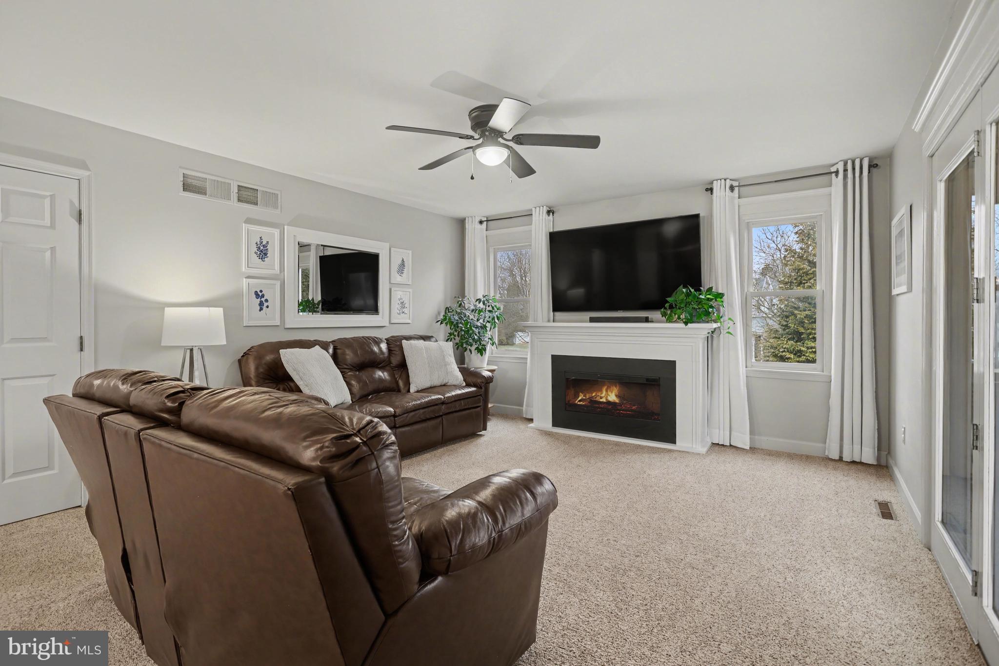 655 RED FOX COURT