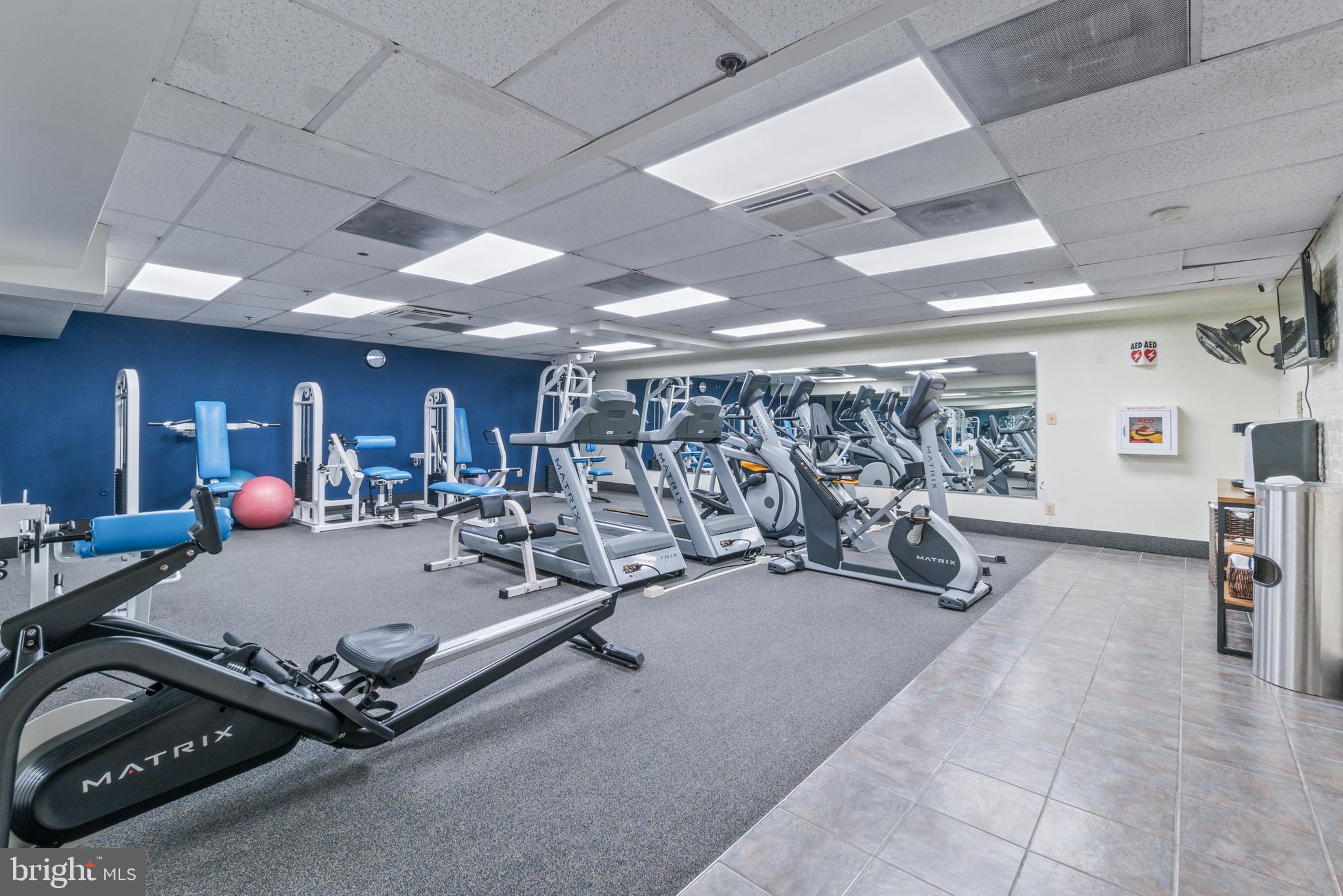 HENDERSON'S WHARF - Residential