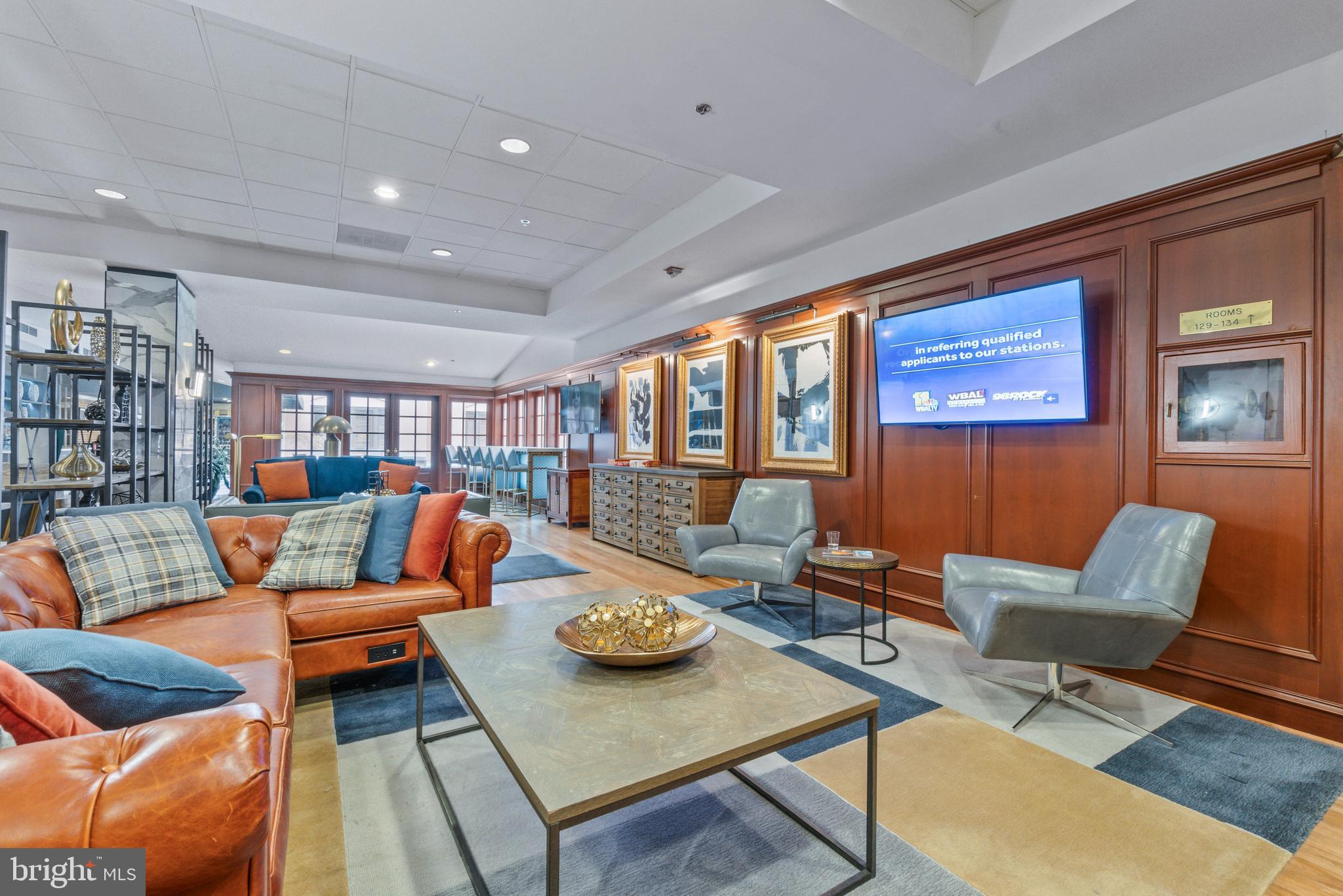 HENDERSON'S WHARF - Residential