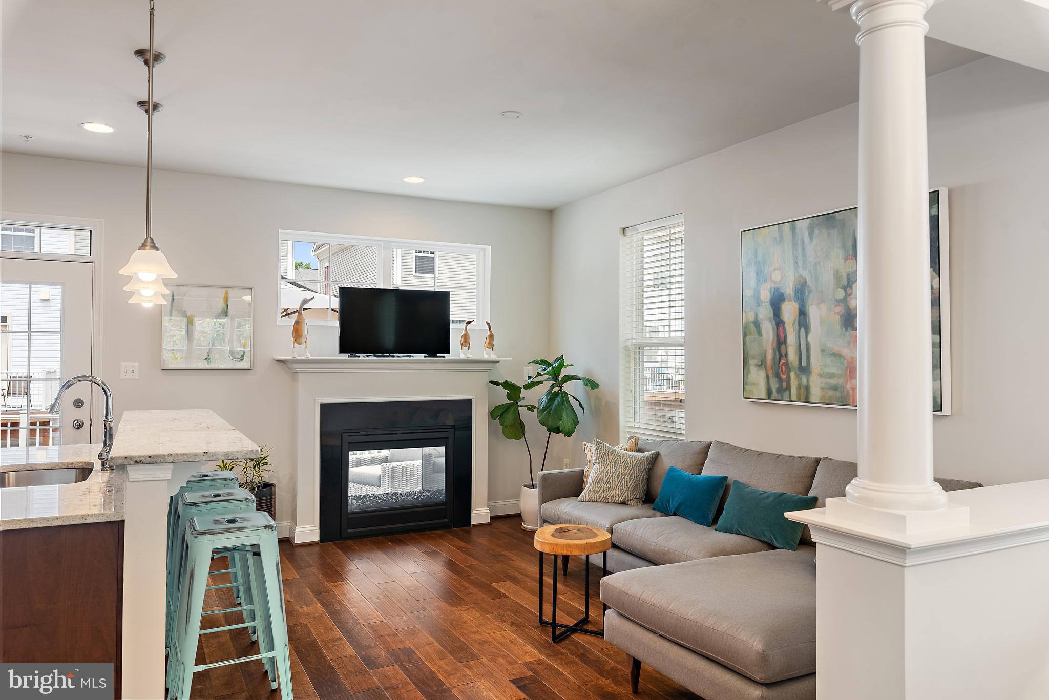 VILLAGE GREENS - Residential