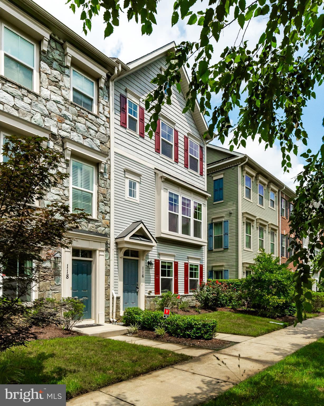 VILLAGE GREENS - Residential