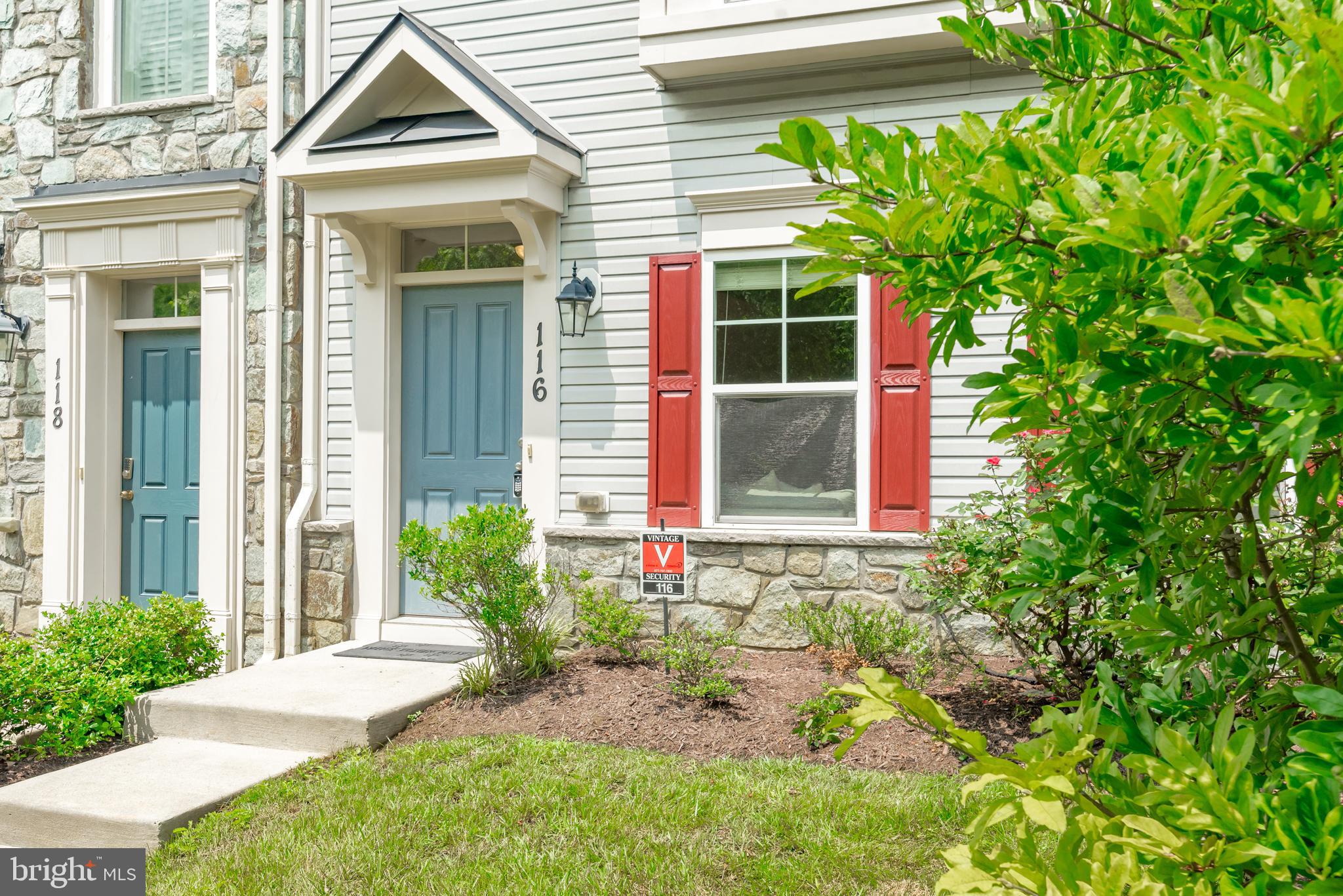 VILLAGE GREENS - Residential