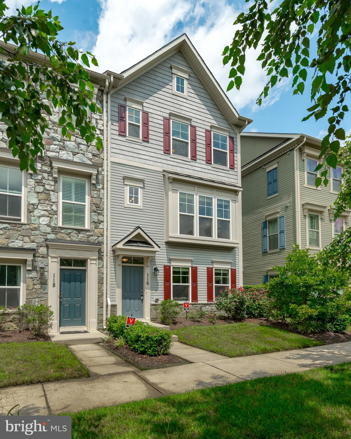 VILLAGE GREENS - Residential