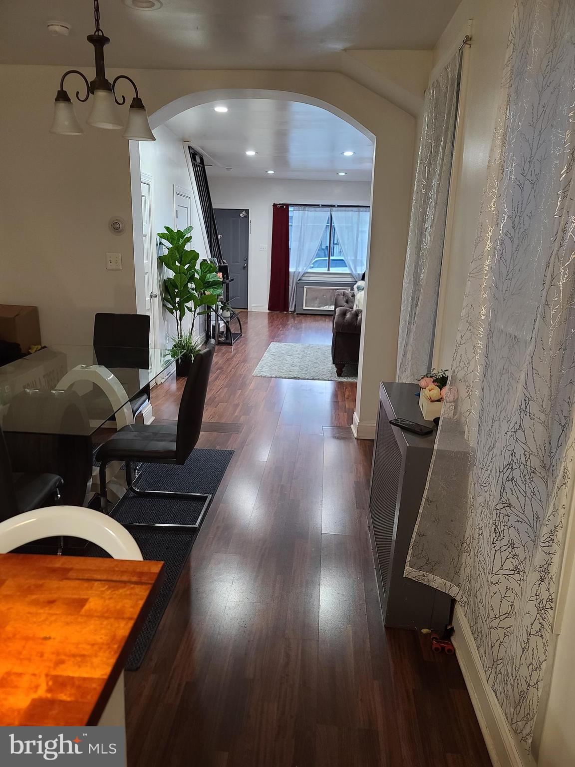 KENSINGTON - Residential