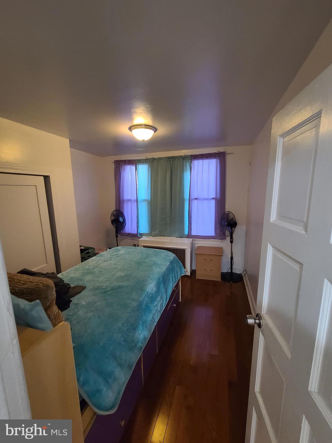 KENSINGTON - Residential