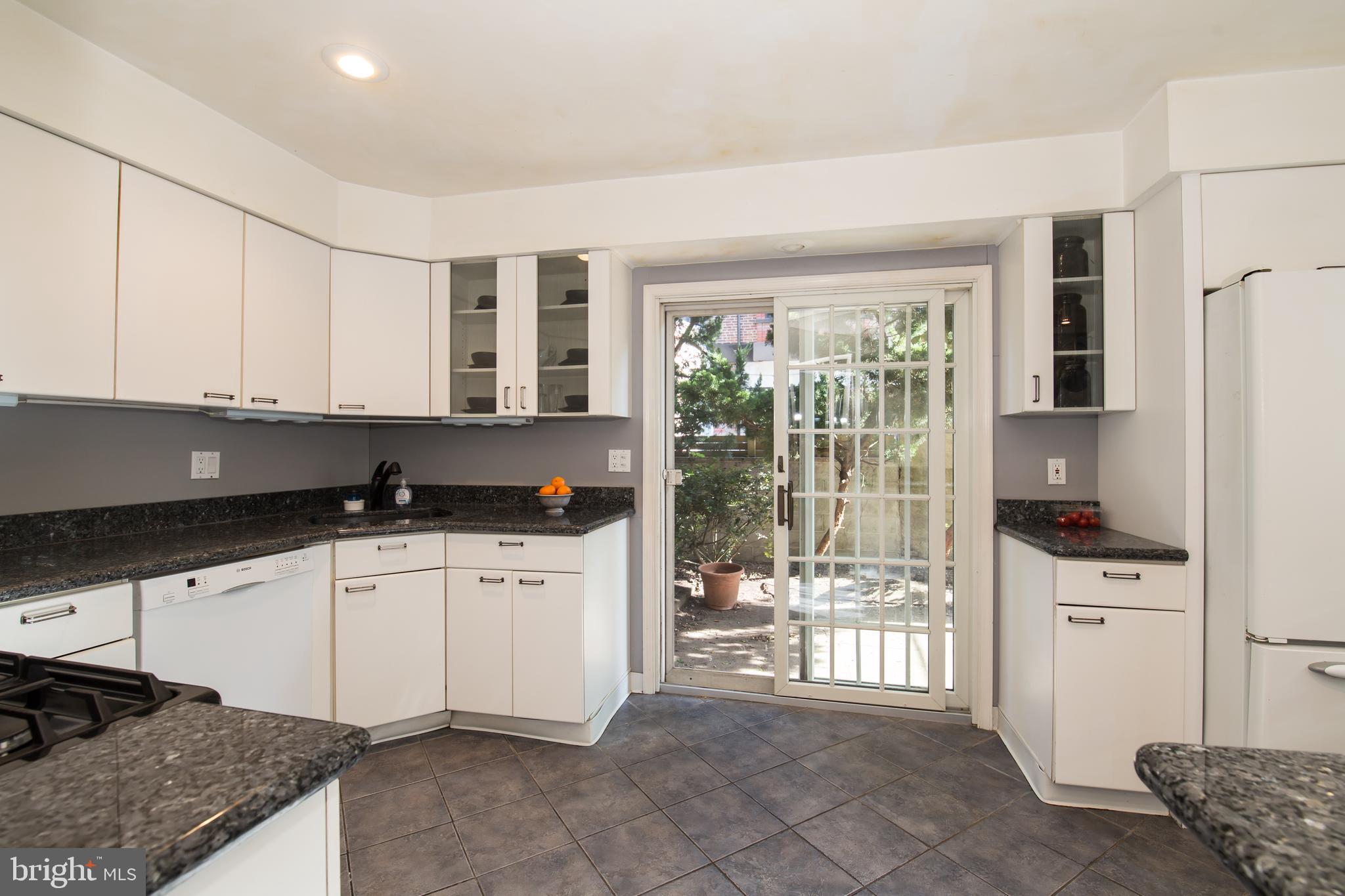 PASSYUNK SQUARE - Residential