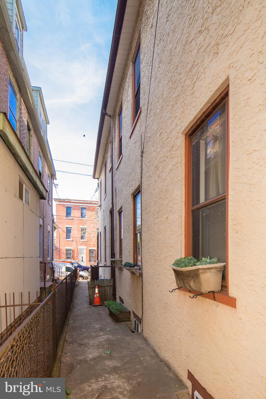 PASSYUNK SQUARE - Residential