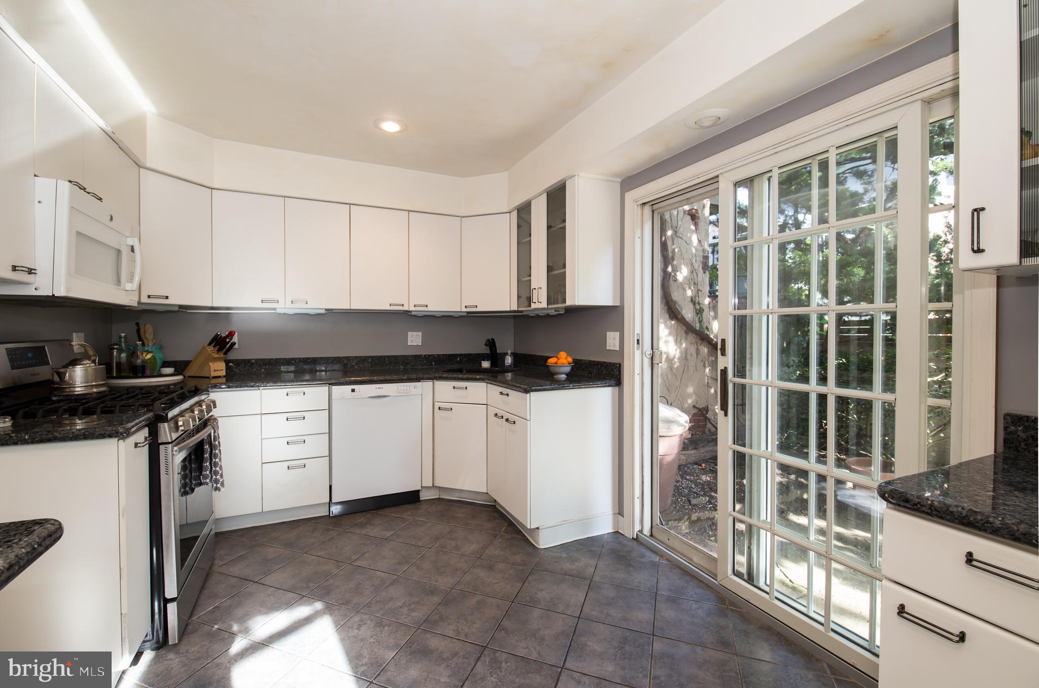 PASSYUNK SQUARE - Residential