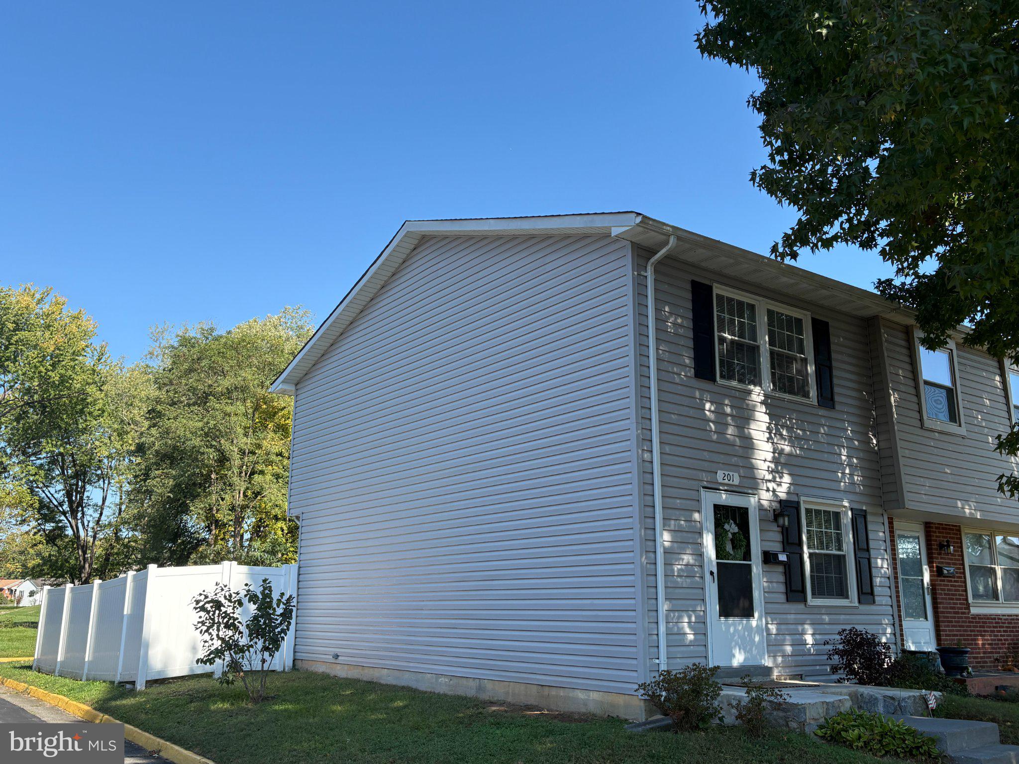 201 RITTER PLACE