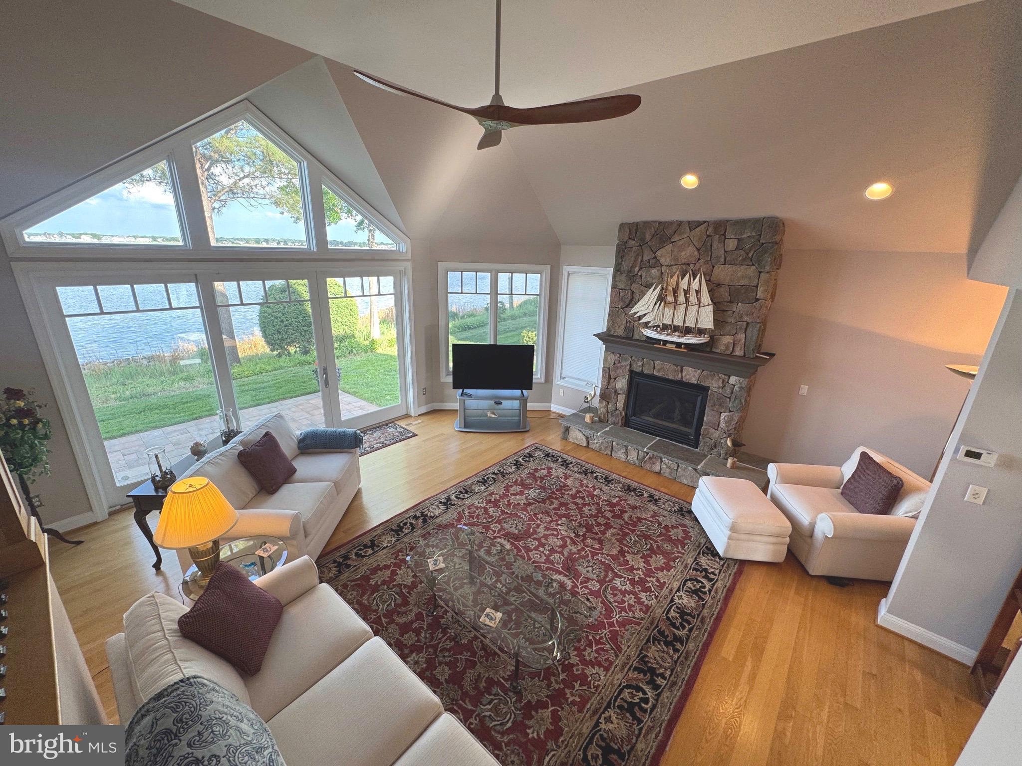 408 NARROWS POINTE DRIVE