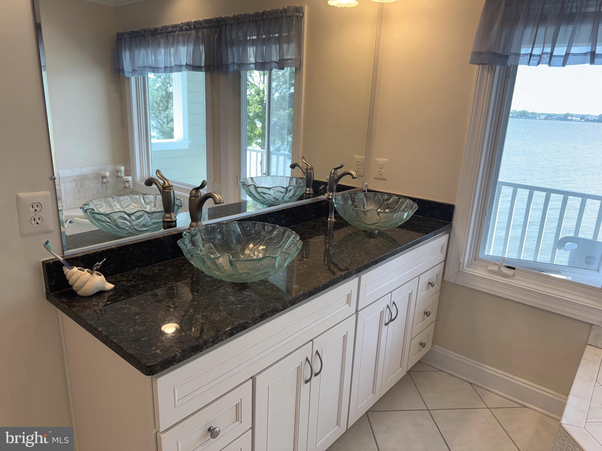 NARROWS POINTE - Residential