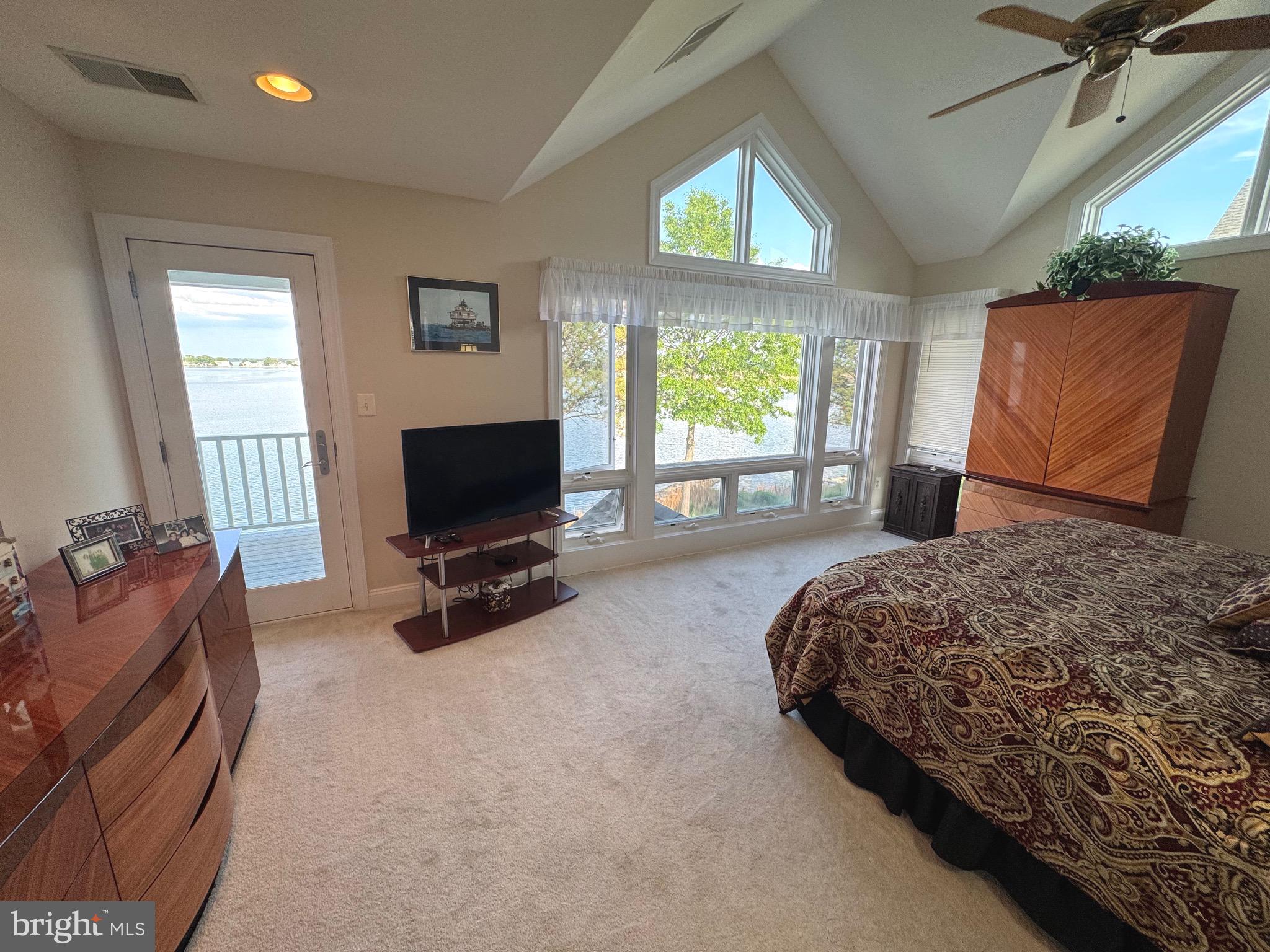 NARROWS POINTE - Residential