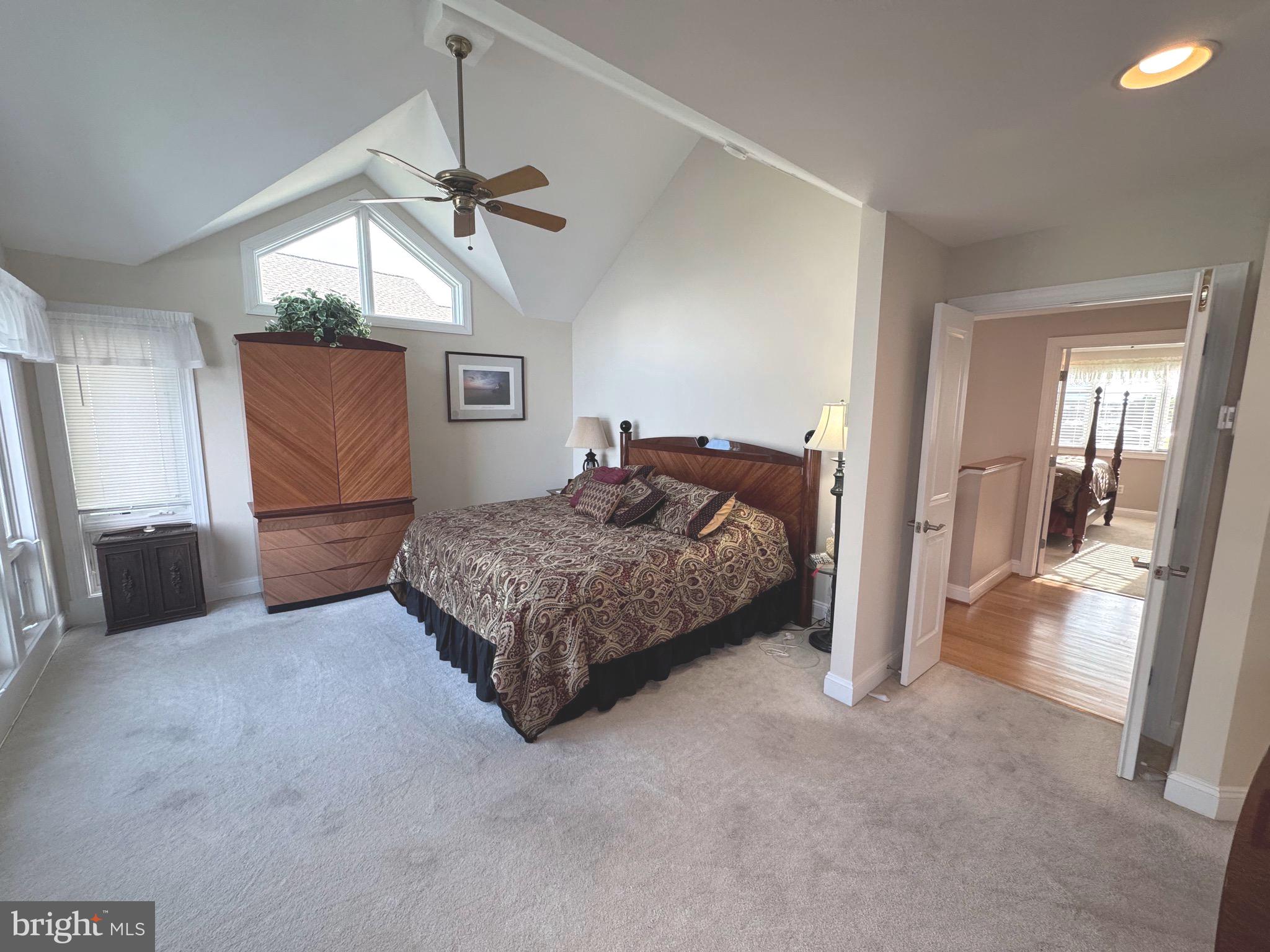 NARROWS POINTE - Residential