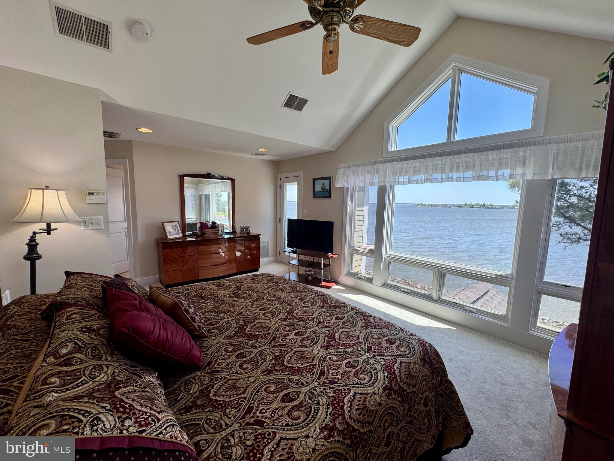 NARROWS POINTE - Residential